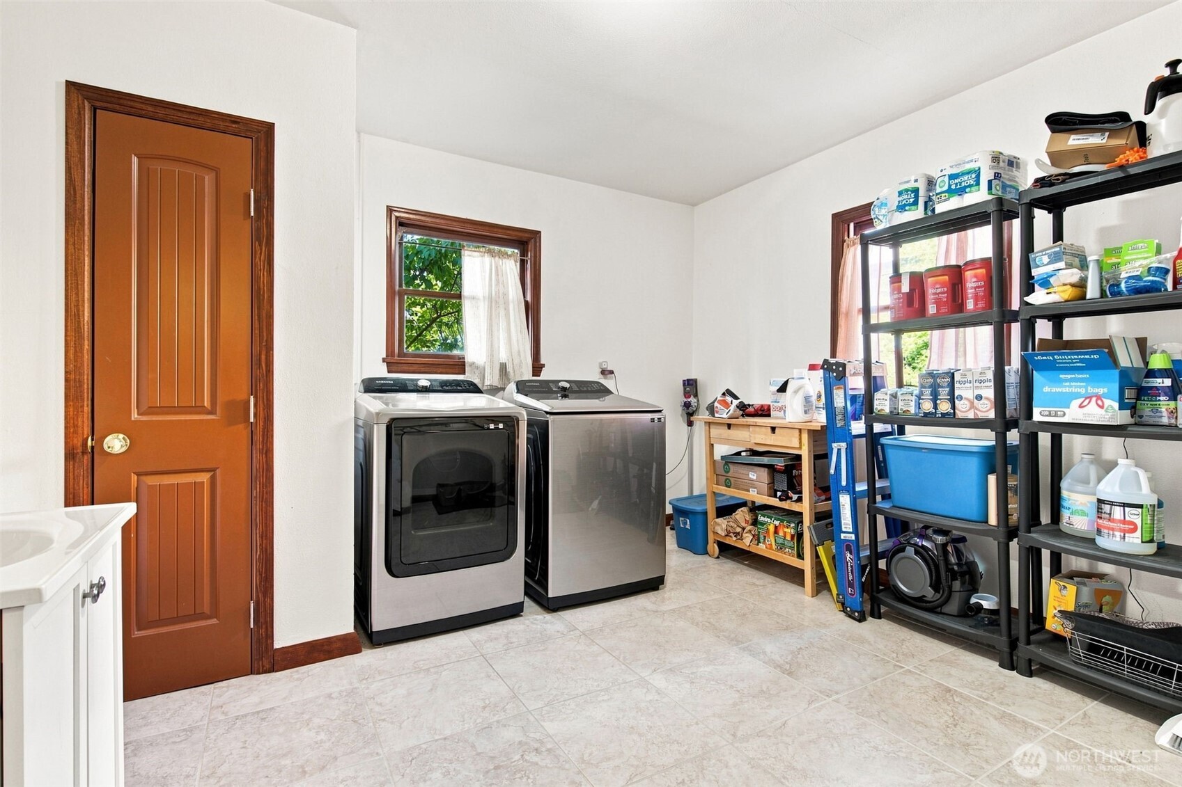 912 Pacific Avenue Property Photo 14