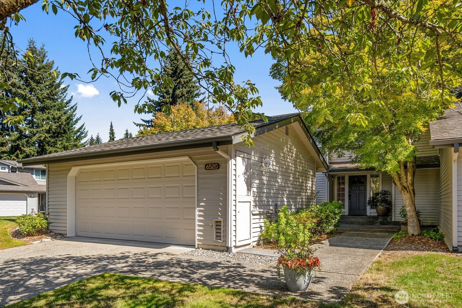 6520 113th Place Property Photo 1