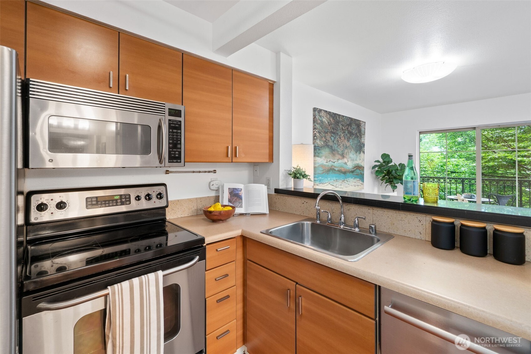 700 E Denny Way 203 Property Photo 6