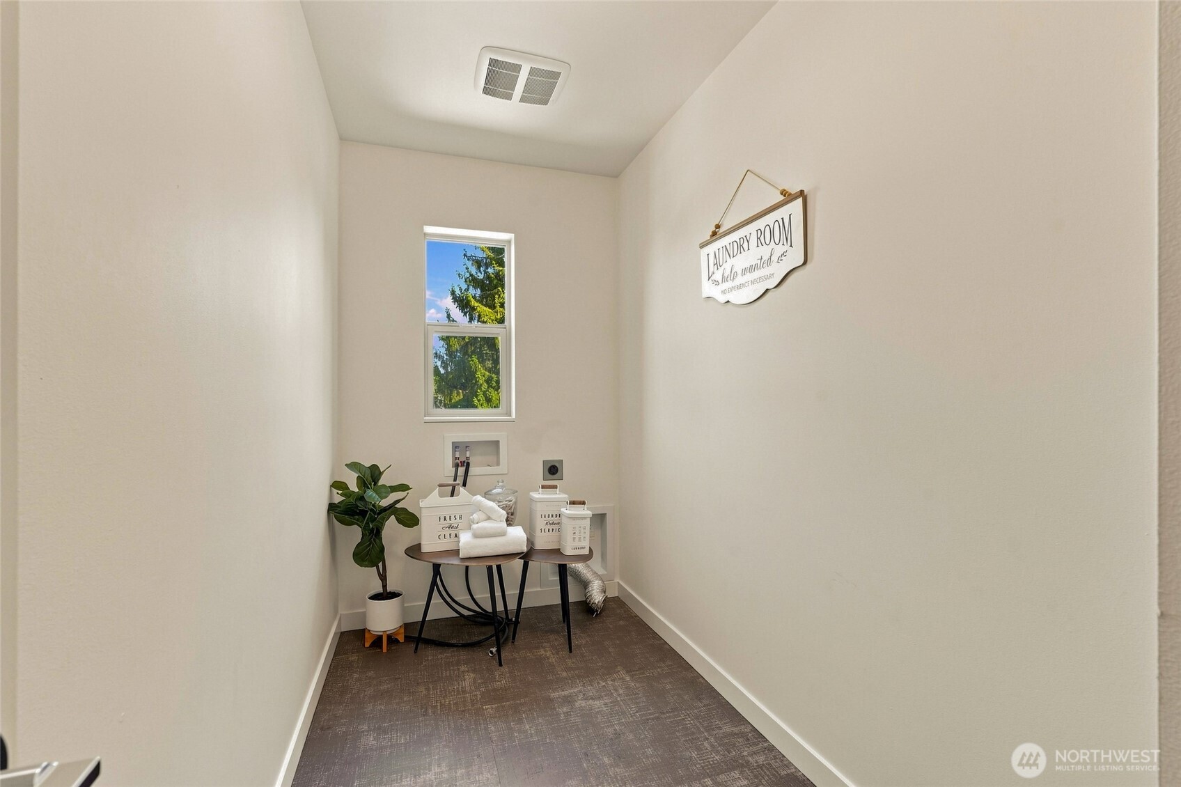 18504 Wallingford Avenue Property Photo 27