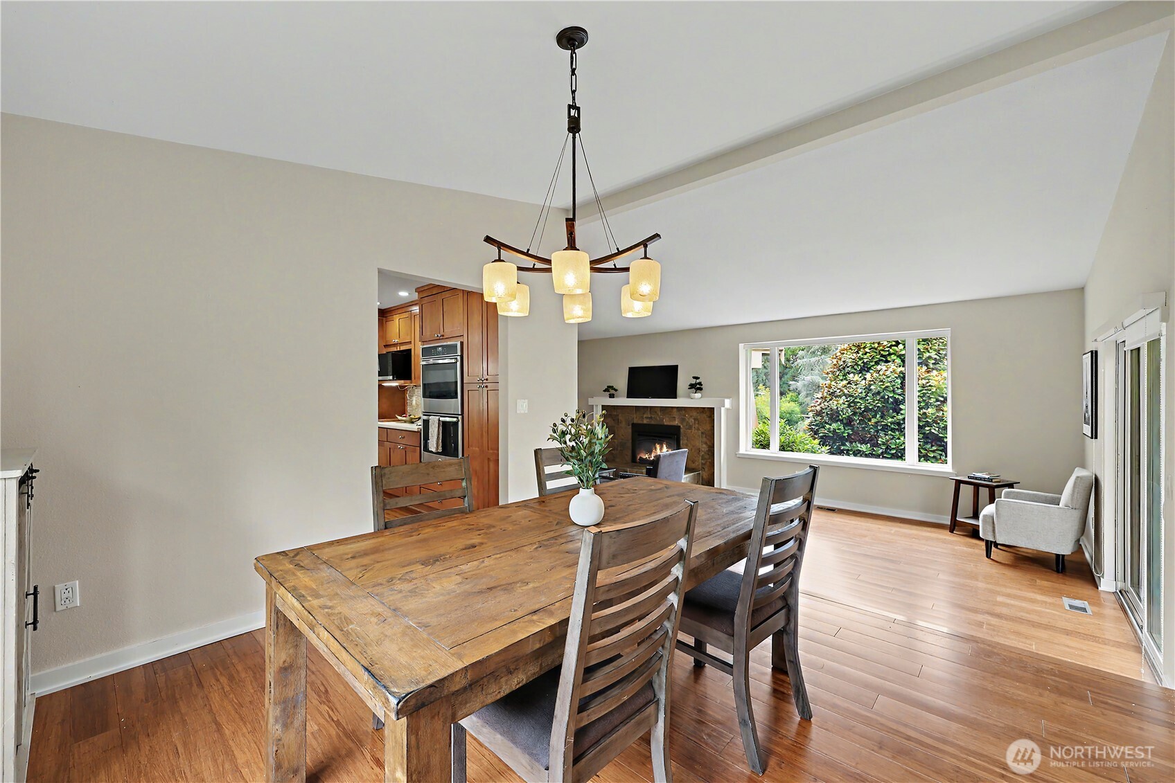 1216 88th Place Property Photo 6