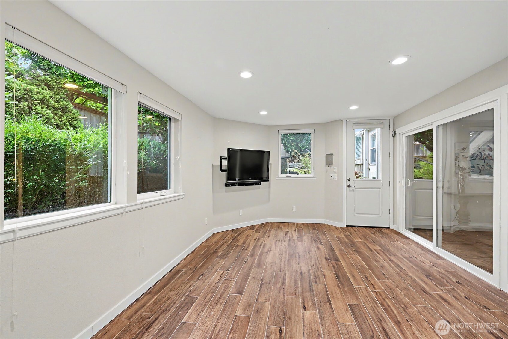 1216 88th Place Property Photo 24