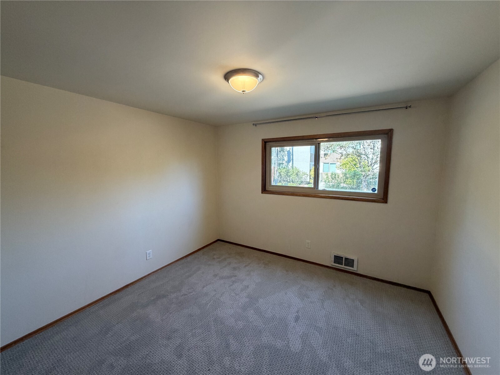 1505 E Galer Street 2 Property Photo 6