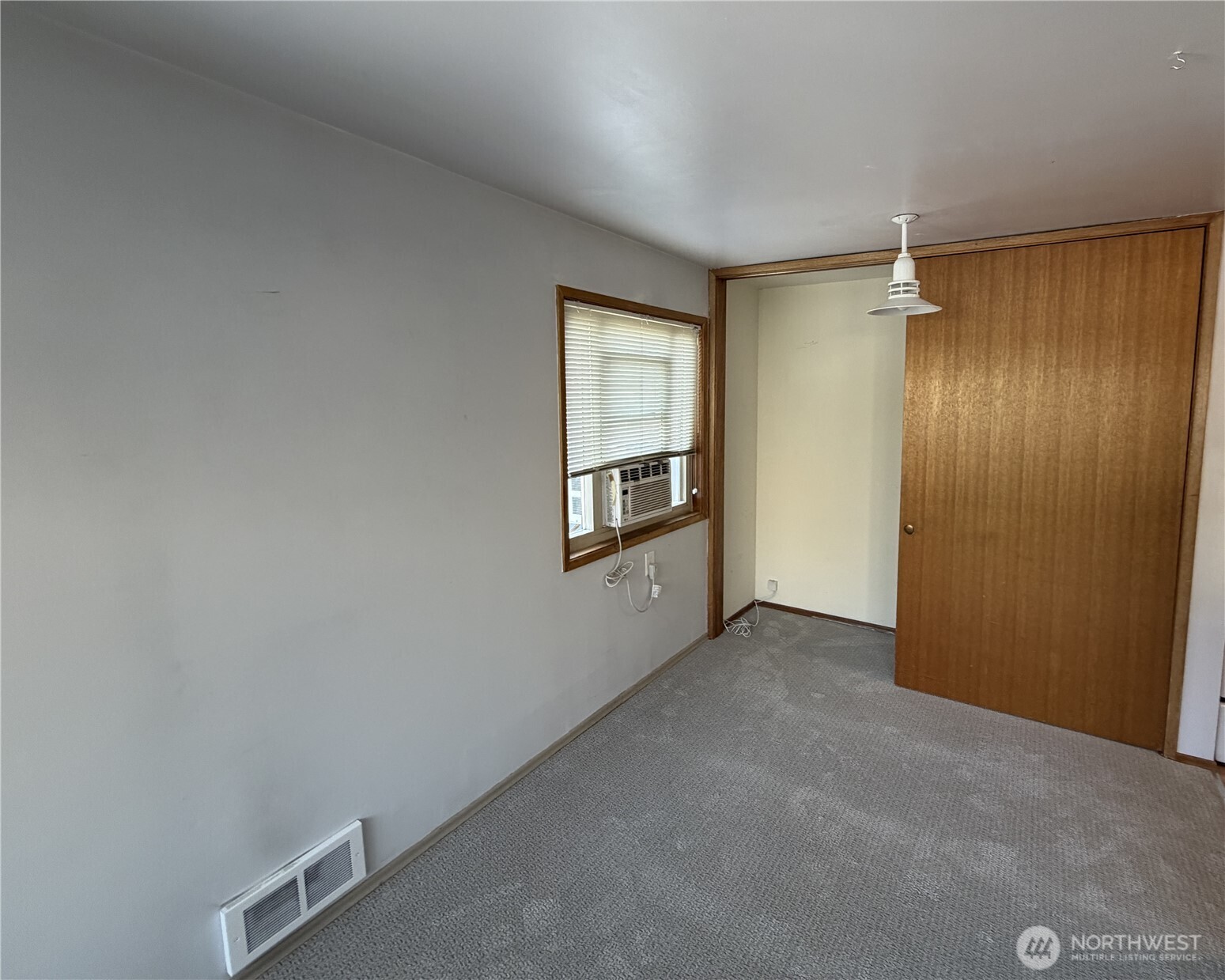 1505 E Galer Street 2 Property Photo 8