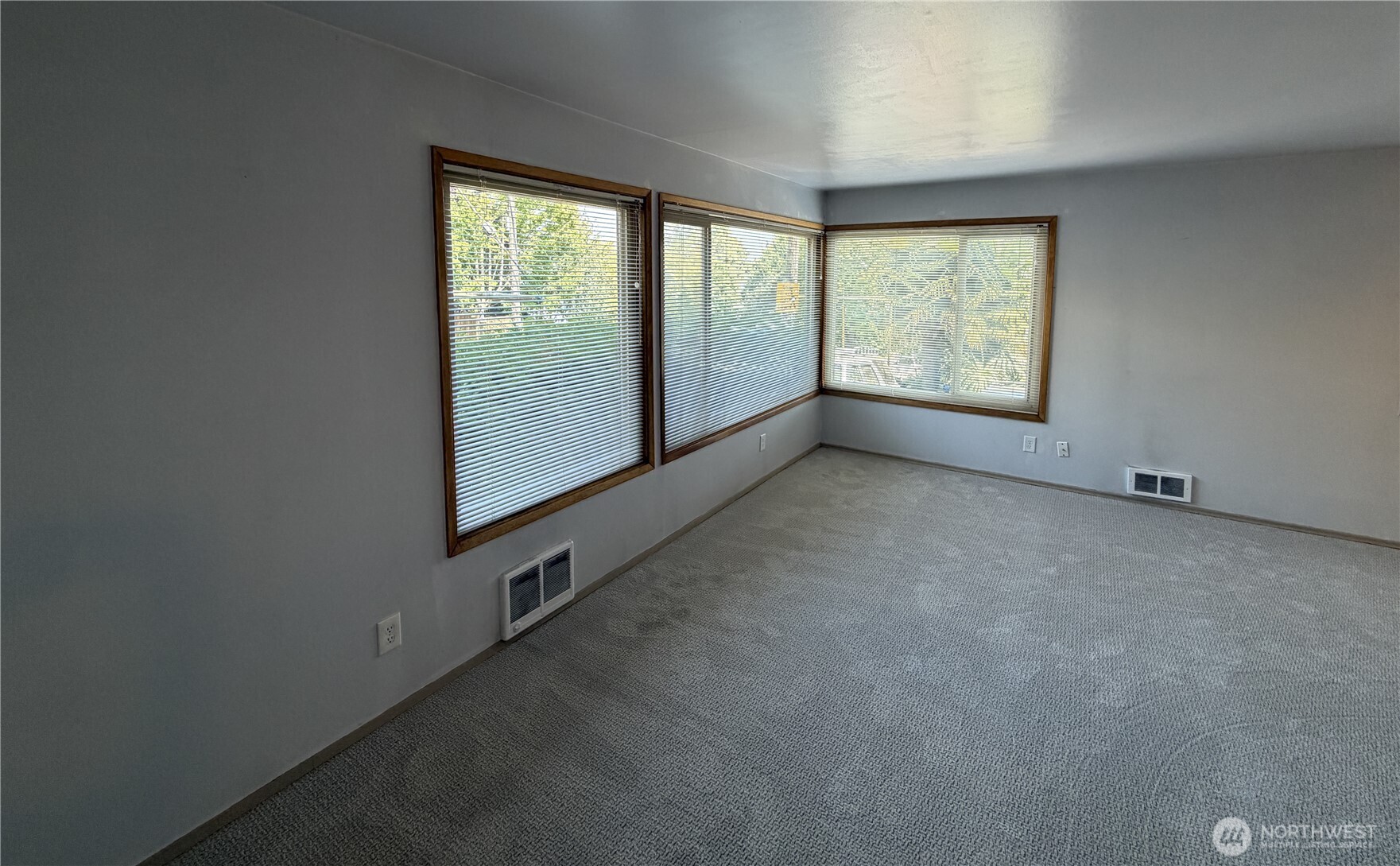 1505 E Galer Street 2 Property Photo 9