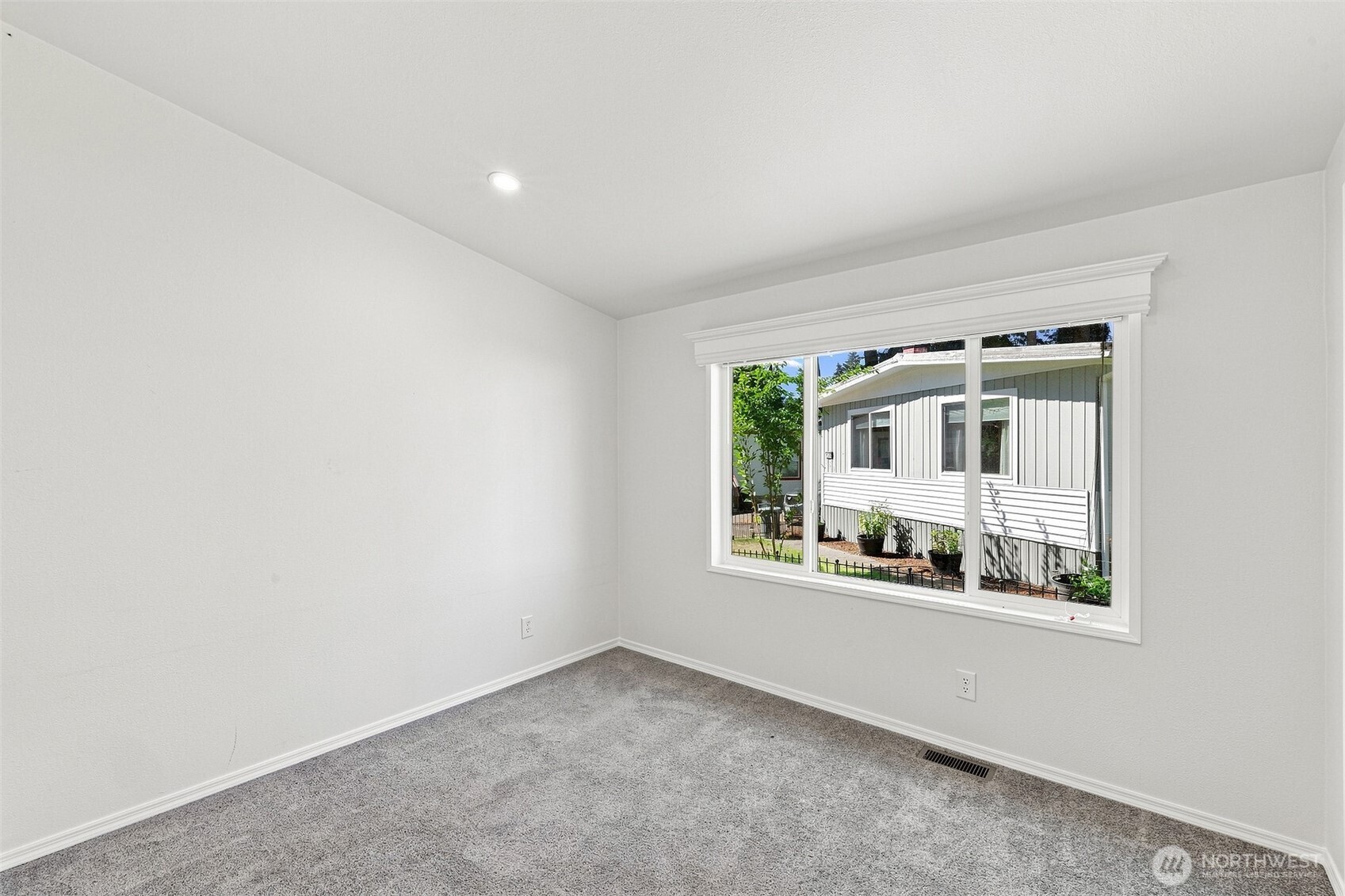12617 113th Avenue Ct 170 Property Photo 10