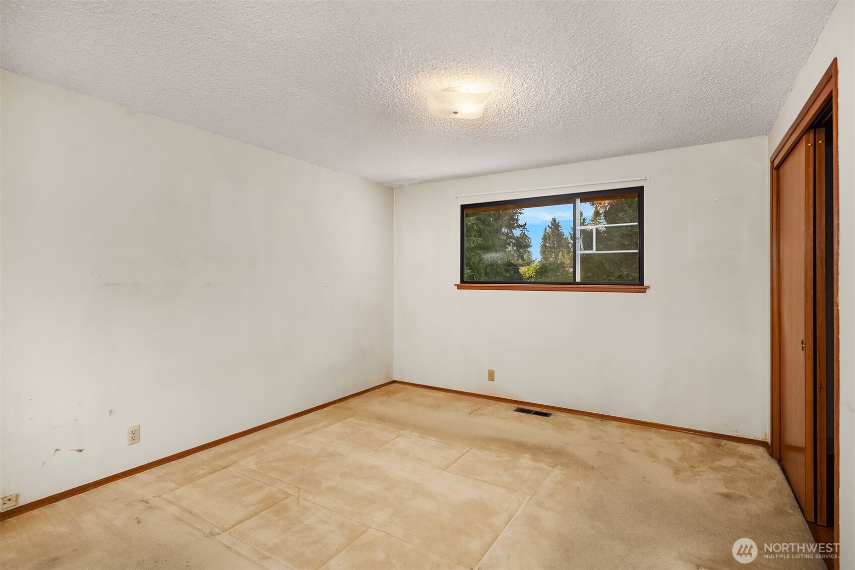 8619 Maple Lane Property Photo 14