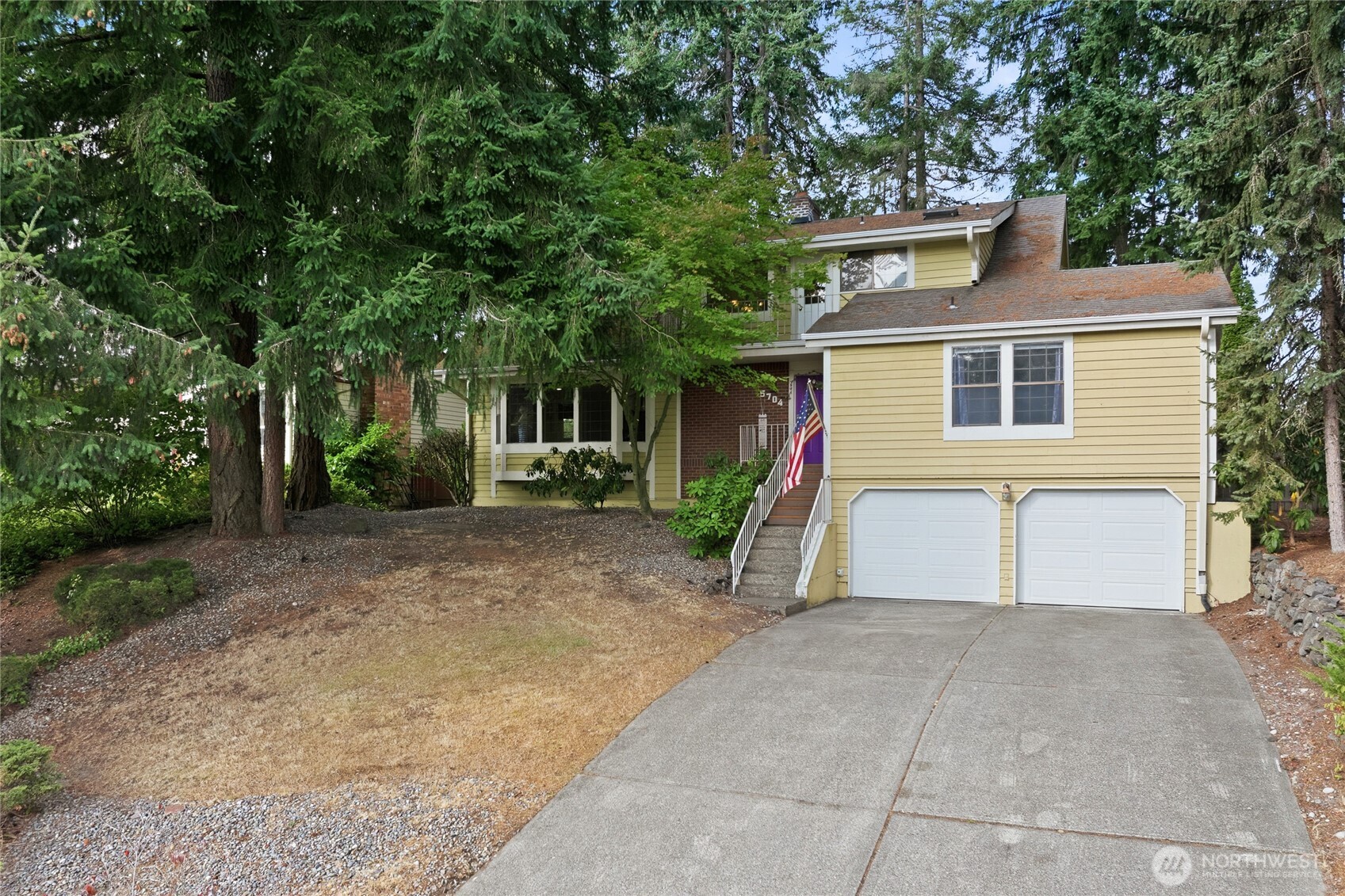 5704 69th Avenue Ct Property Photo 2
