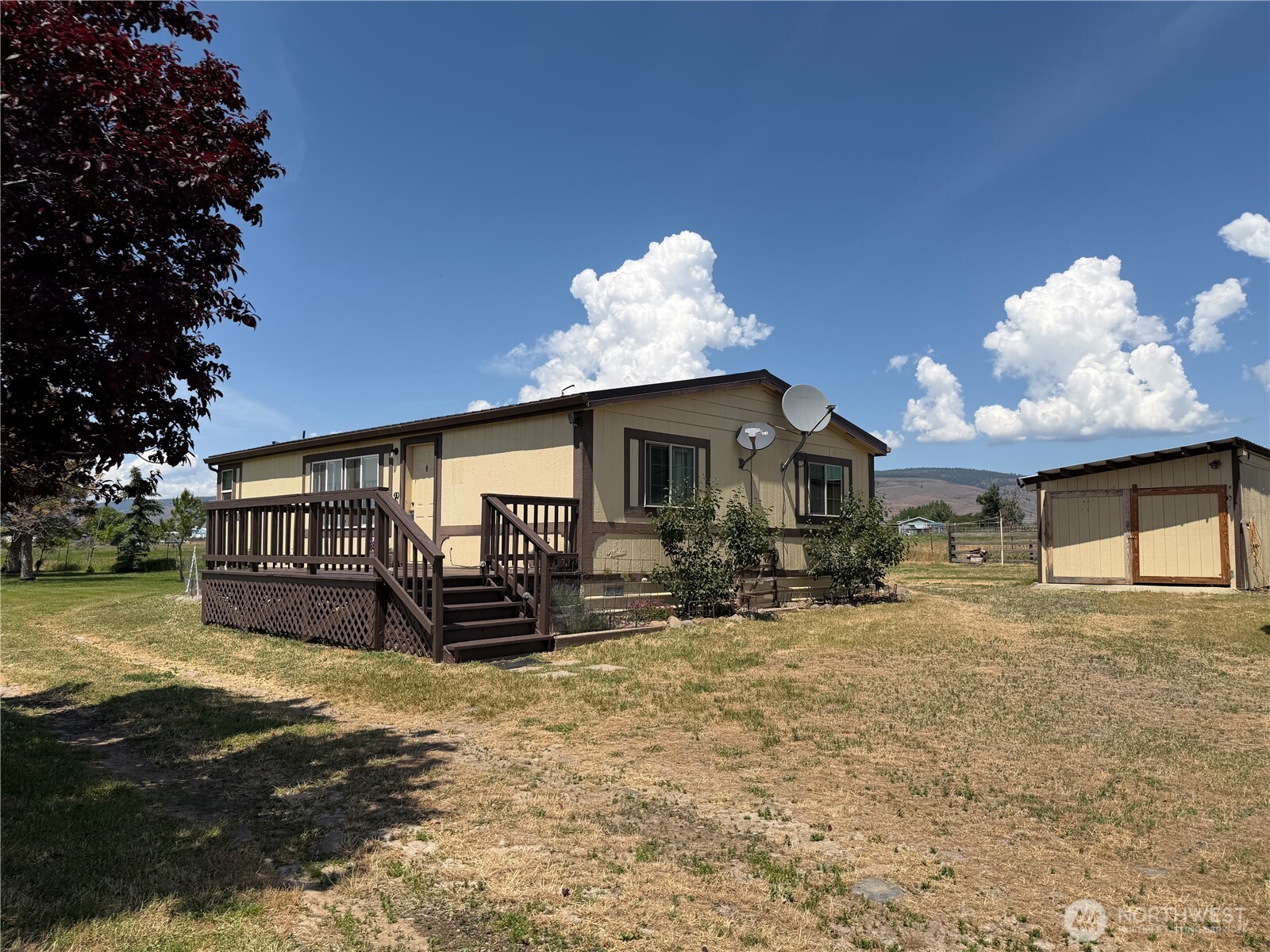 731 Thomas Road Property Photo 1
