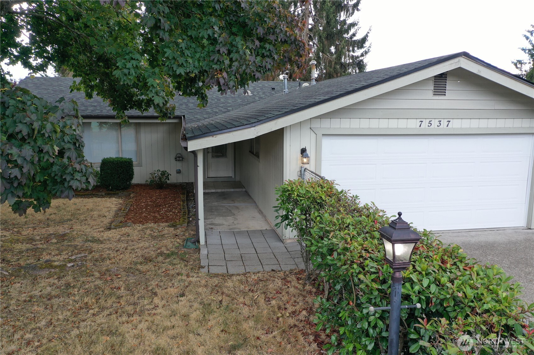 7537 Ne 12th Avenue Property Photo 2