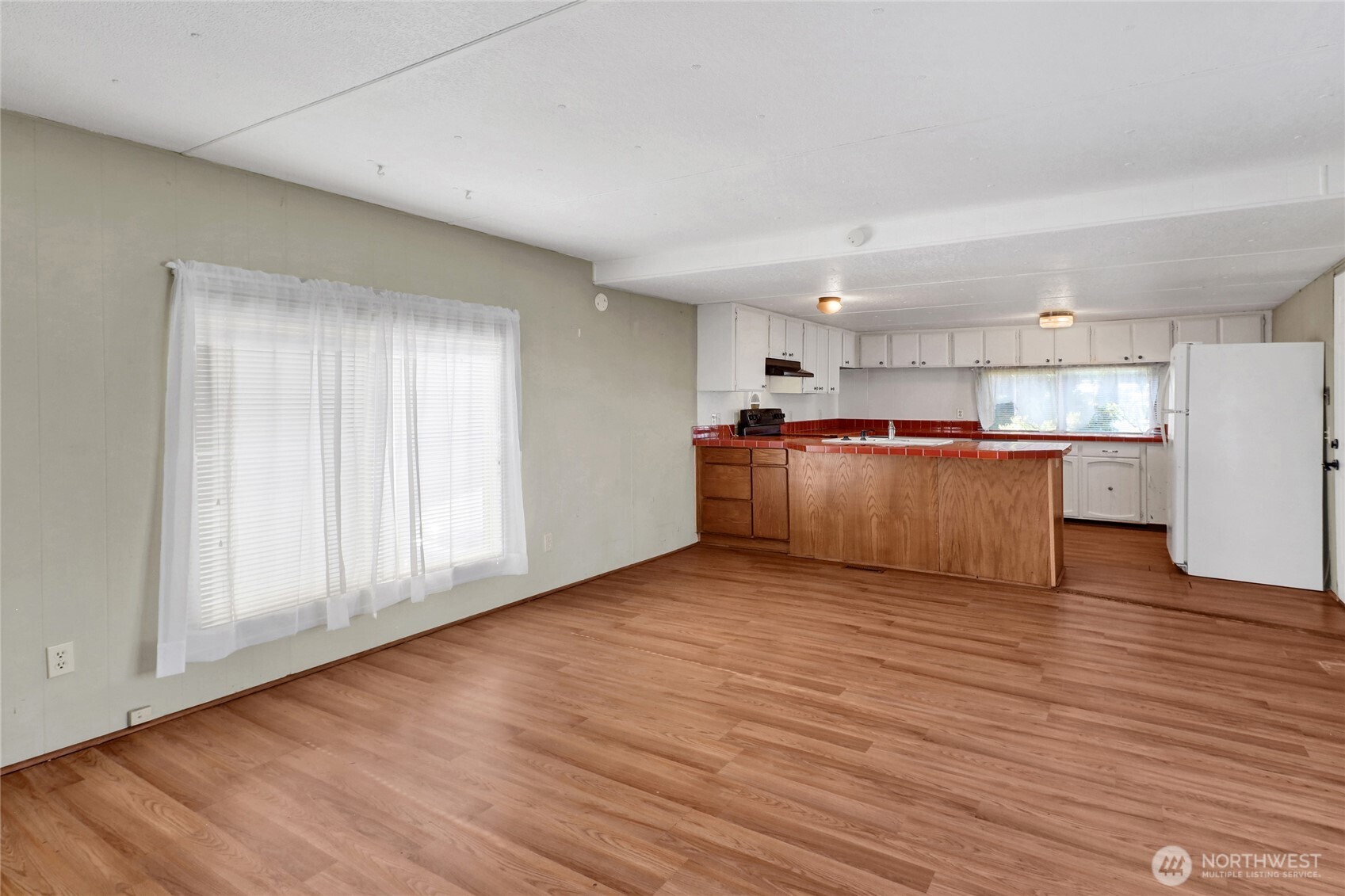 2400 Donovan Avenue 37 Property Photo 16