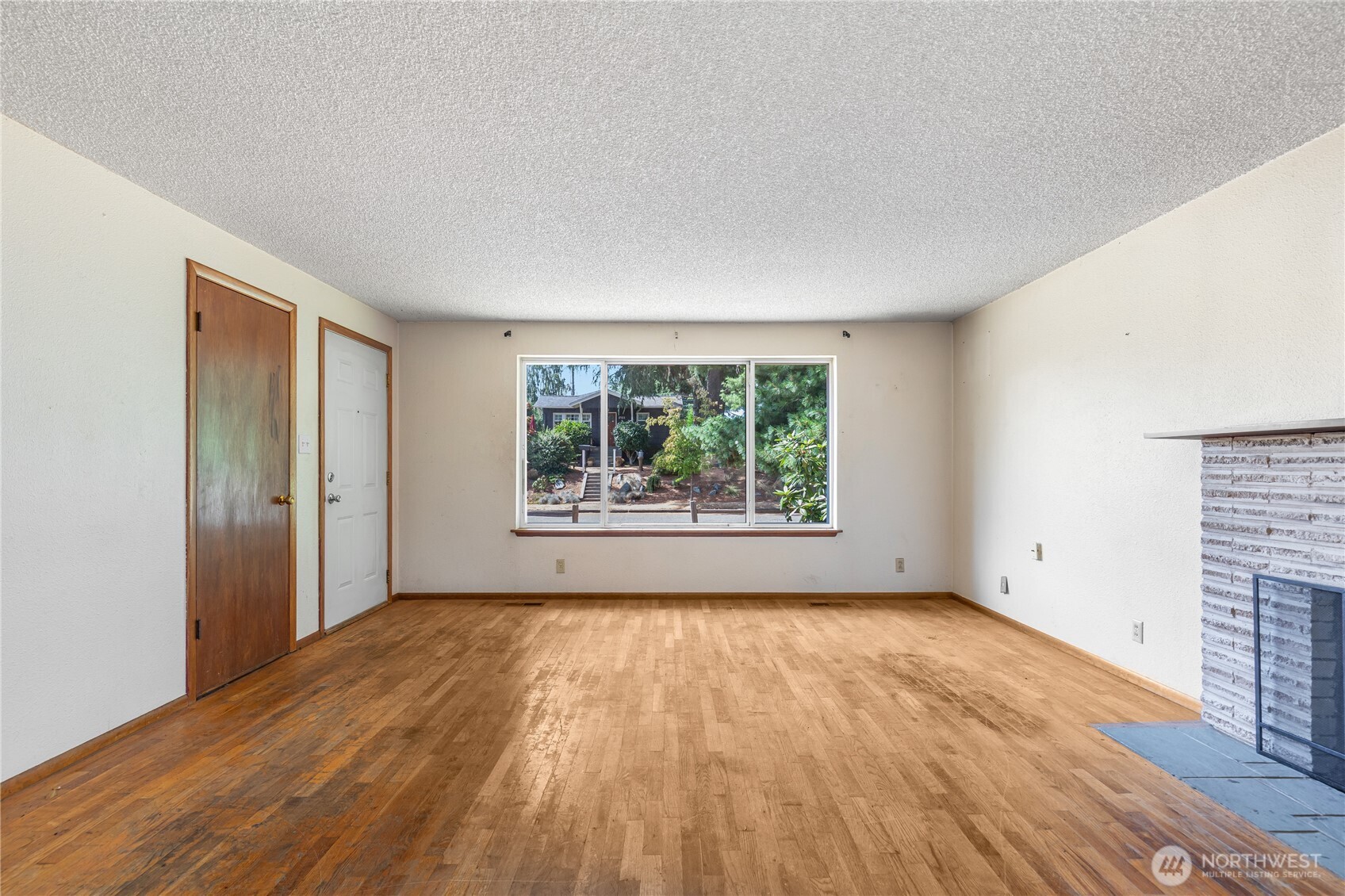 8400 32nd Avenue Property Photo 3