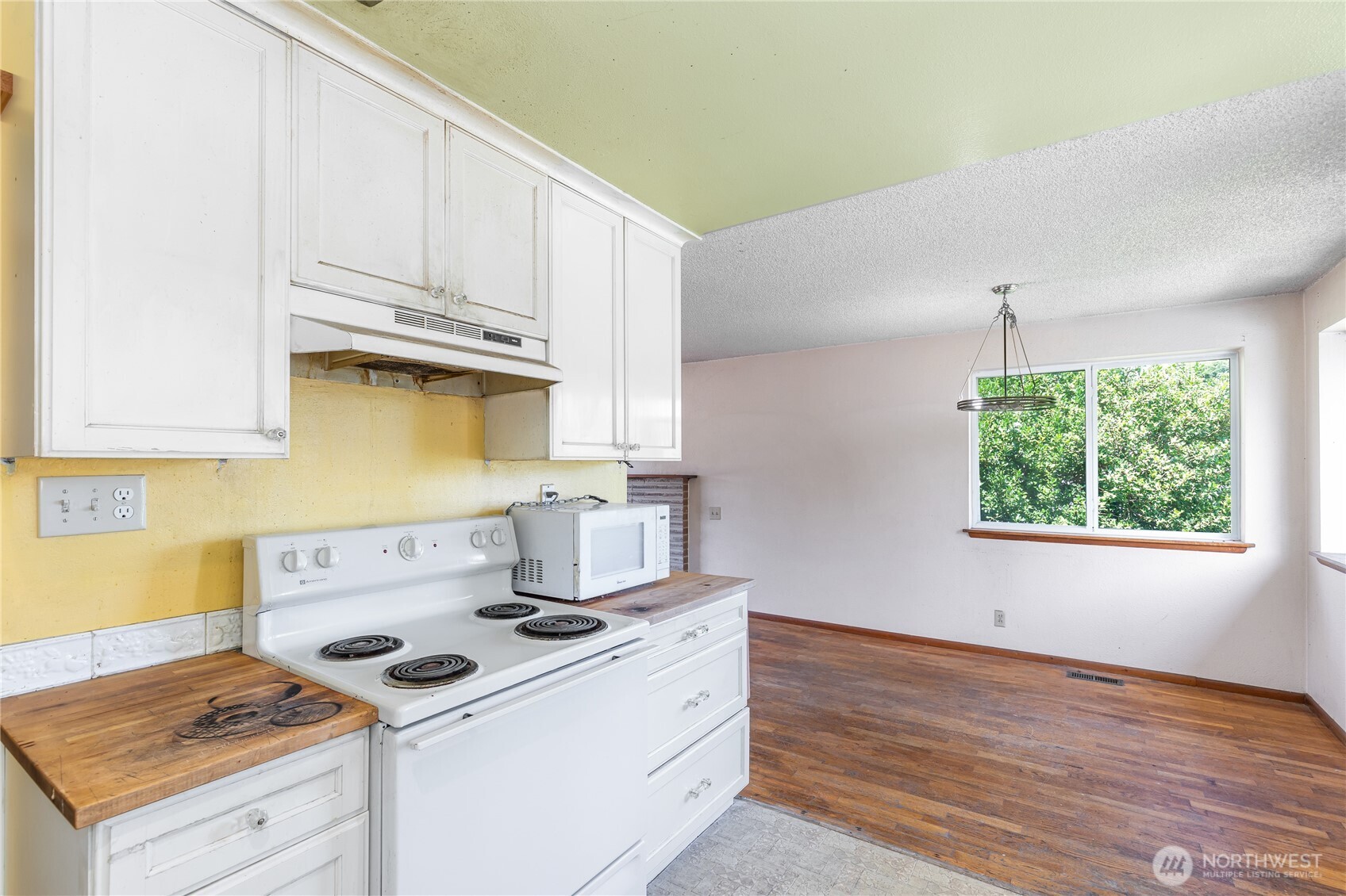 8400 32nd Avenue Property Photo 12