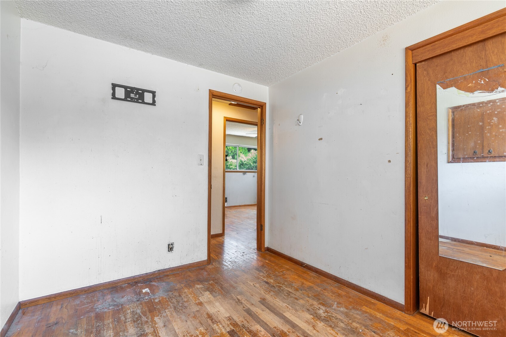 8400 32nd Avenue Property Photo 14