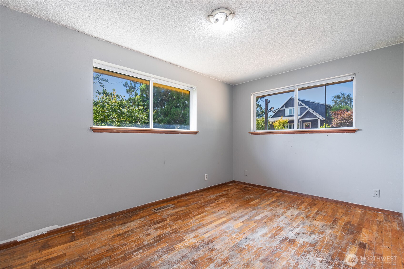 8400 32nd Avenue Property Photo 16