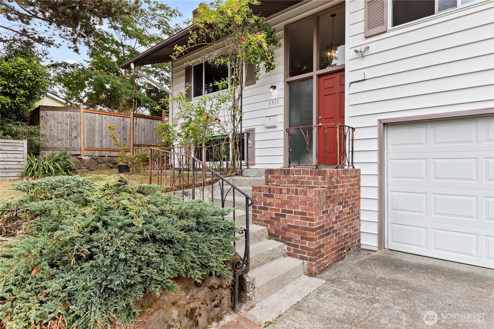 1511 N Orchard Street Property Photo 2