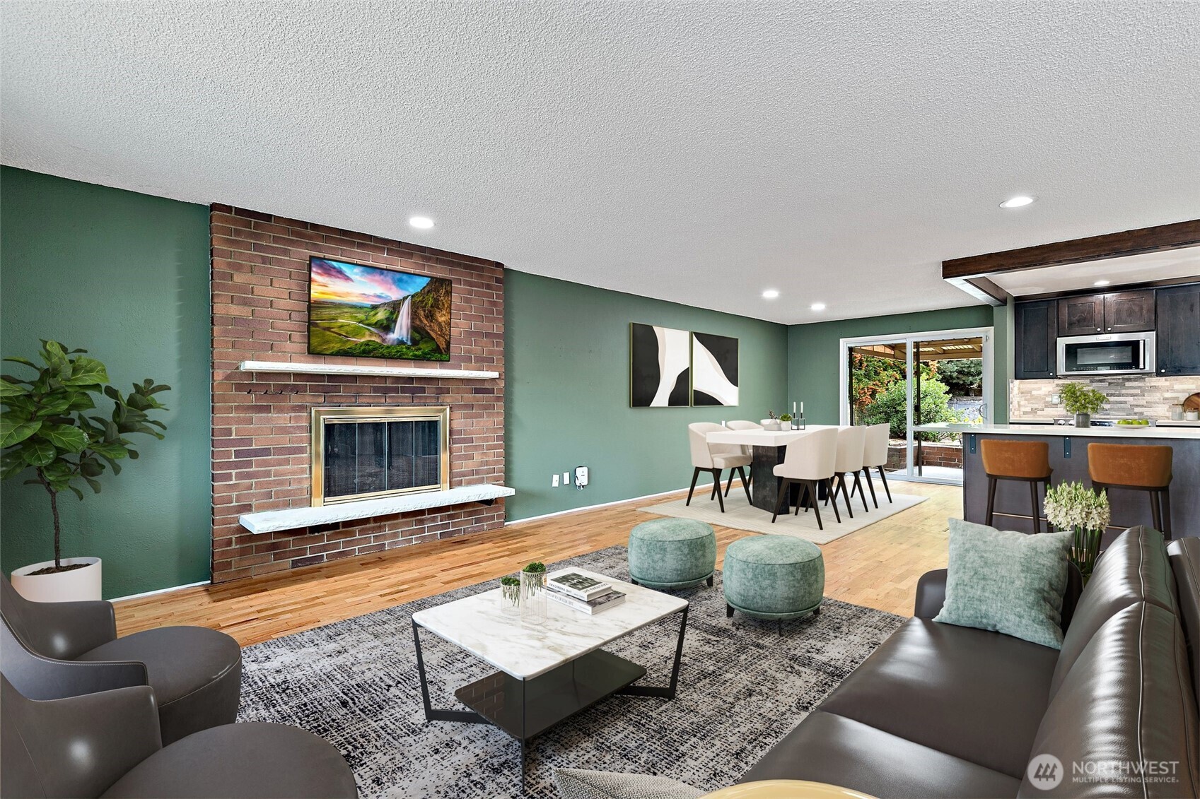 1511 N Orchard Street Property Photo 4