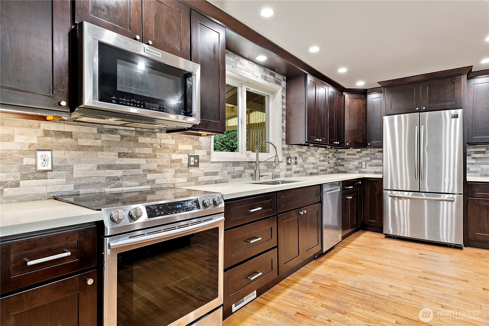 1511 N Orchard Street Property Photo 8