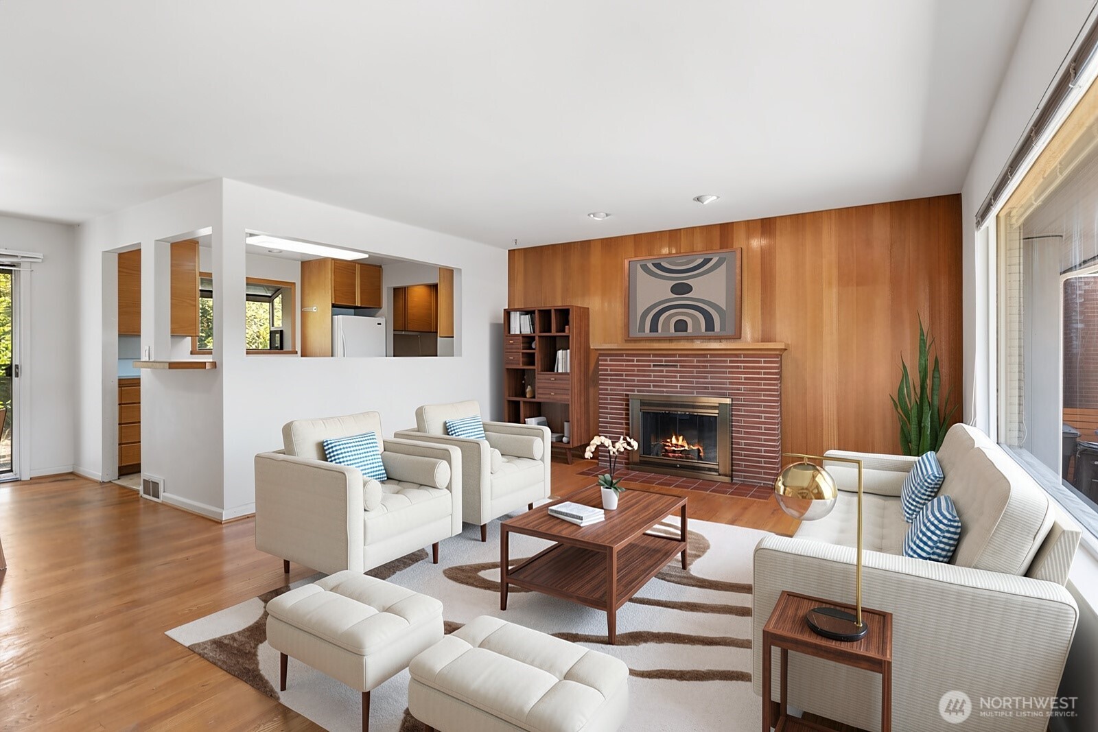 12286 Shorewood Drive Property Photo 4
