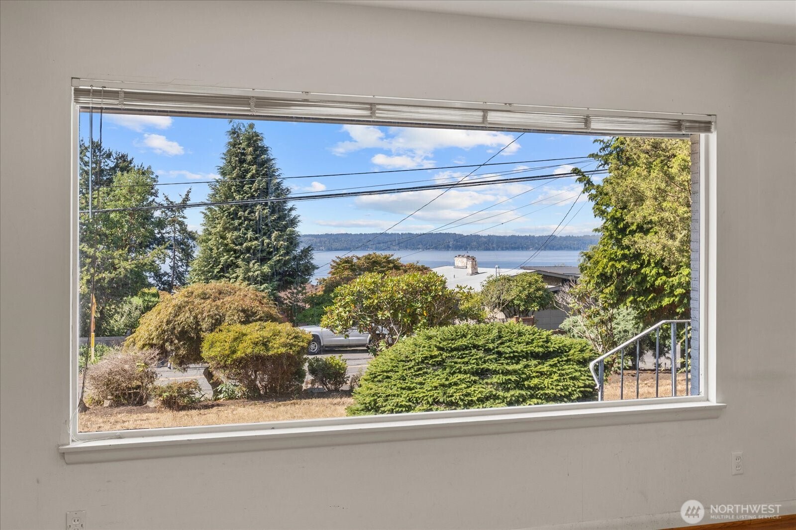 12286 Shorewood Drive Property Photo 5