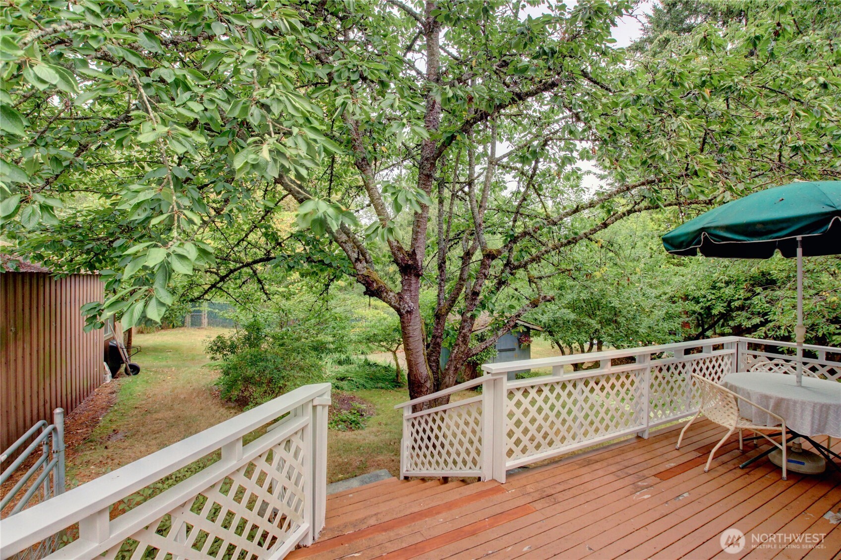 415 Manito Drive Property Photo 13