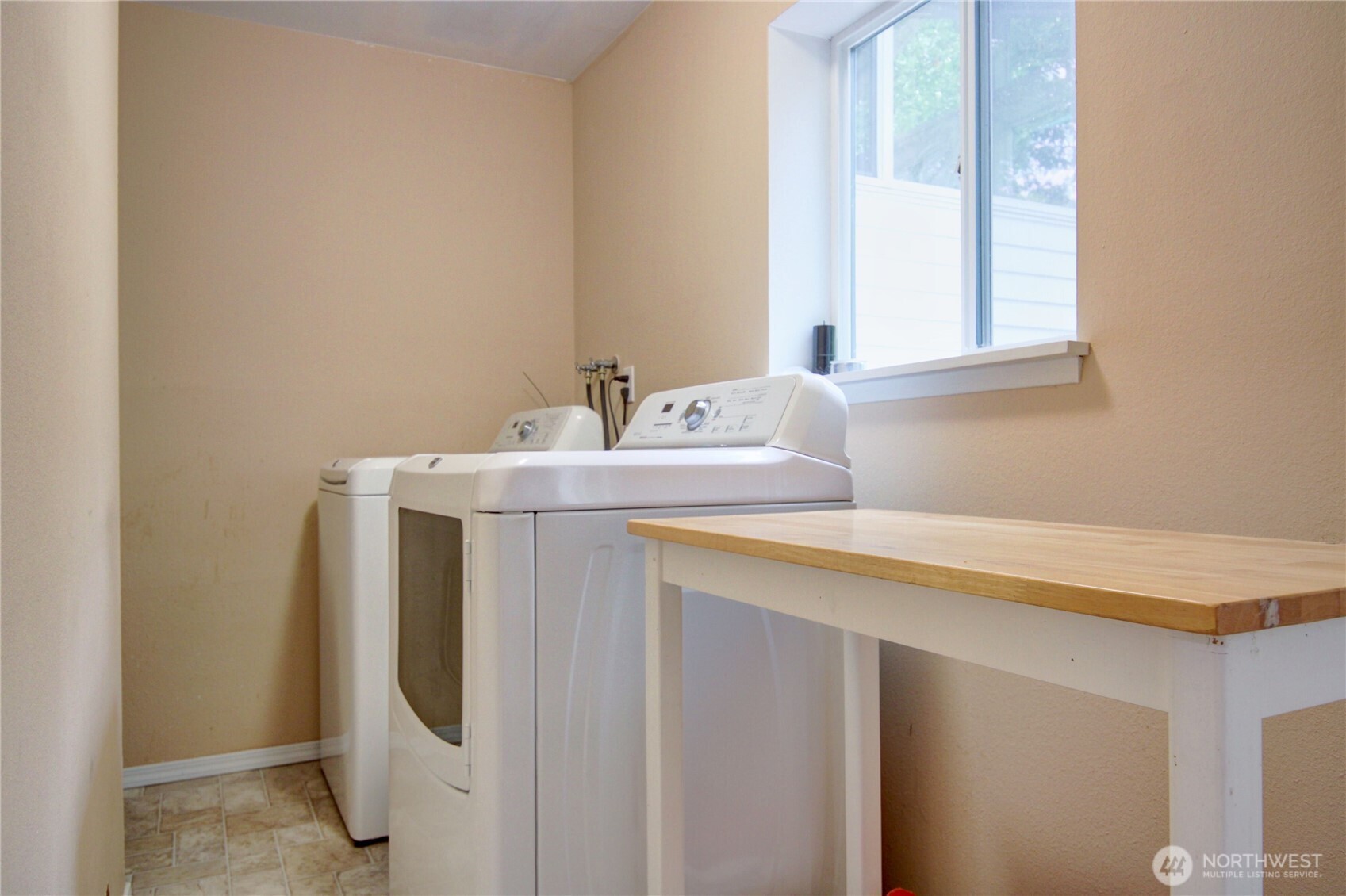 415 Manito Drive Property Photo 25