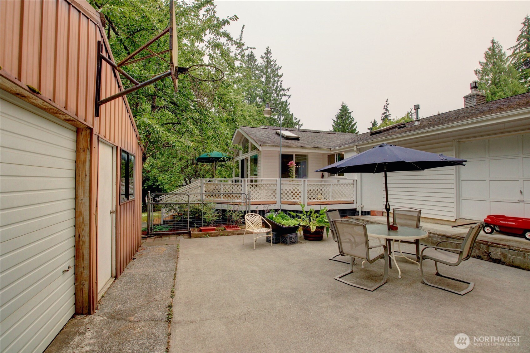 415 Manito Drive Property Photo 29