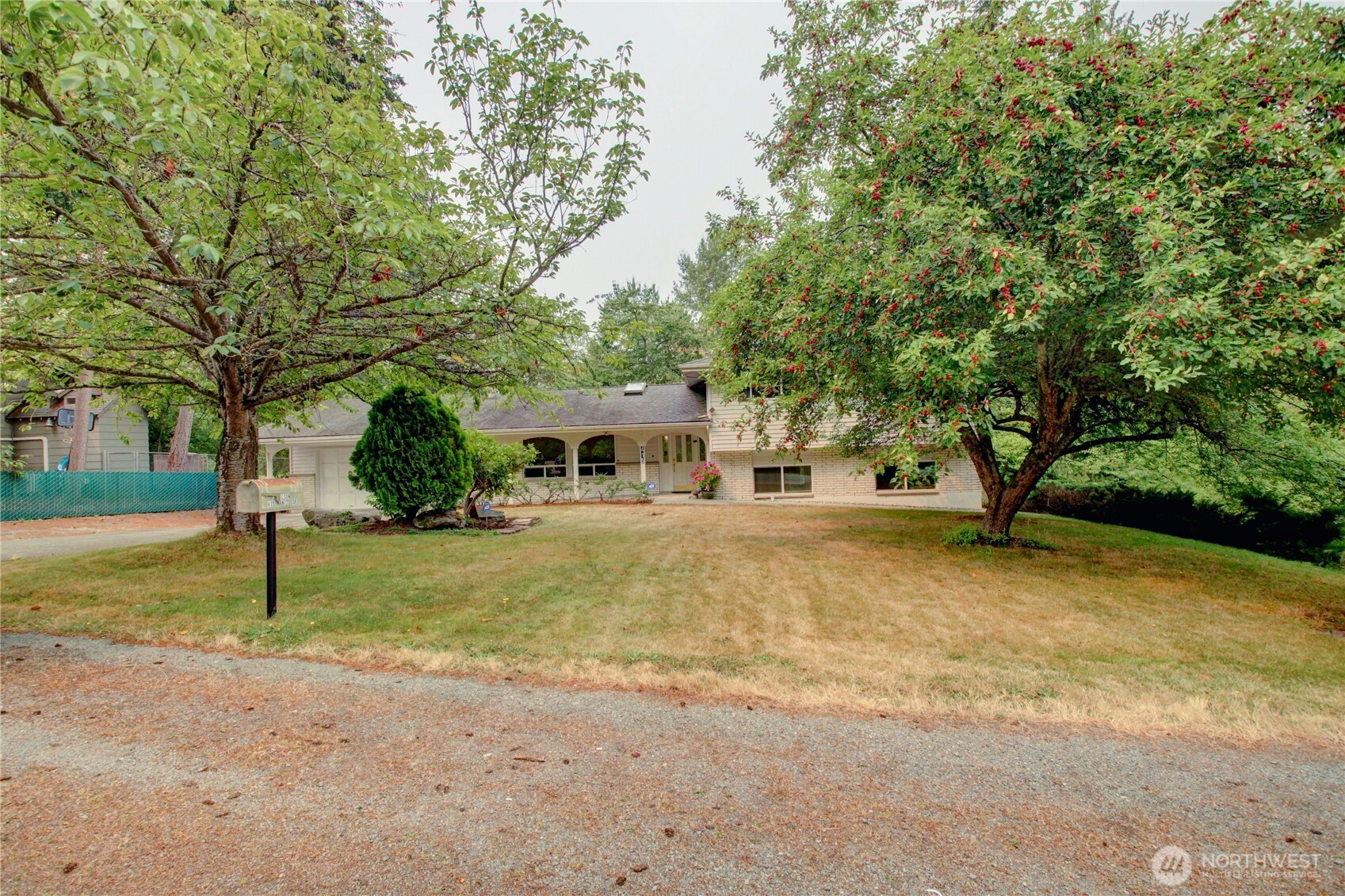 415 Manito Drive Property Photo 37