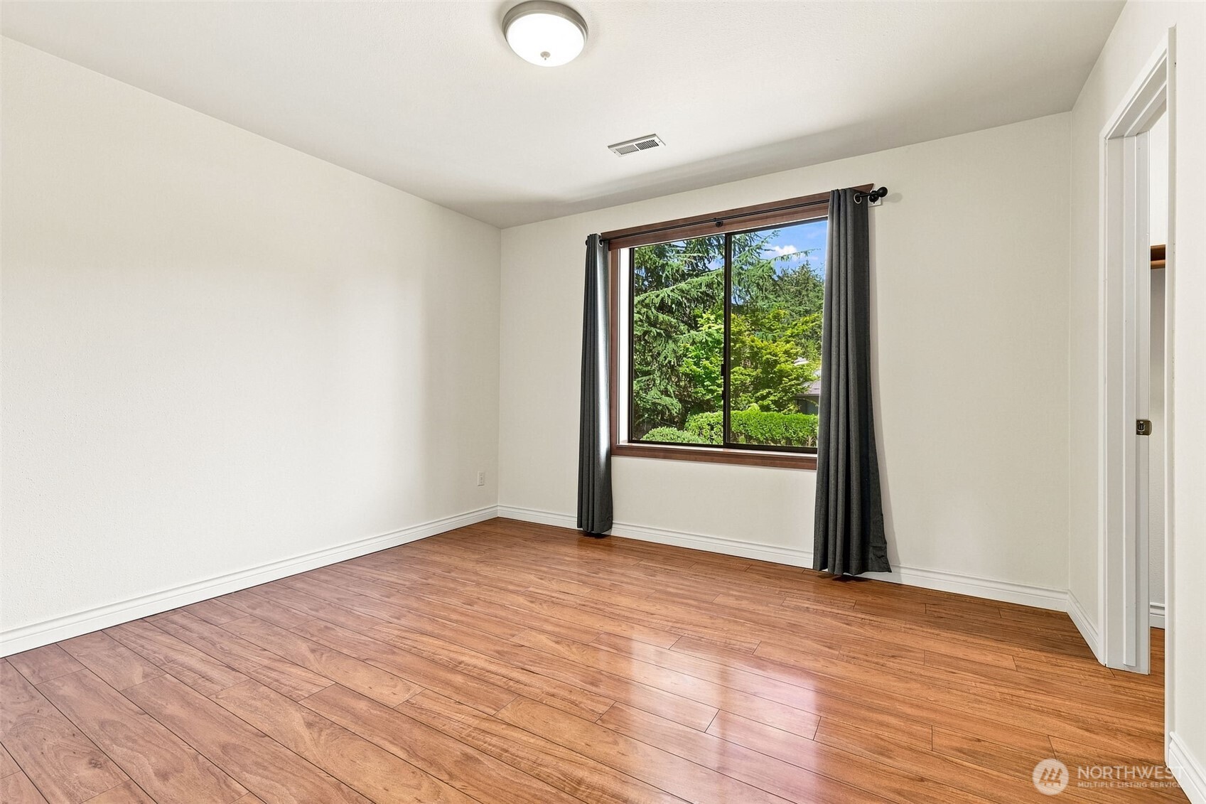 10517 47th Street Property Photo 29