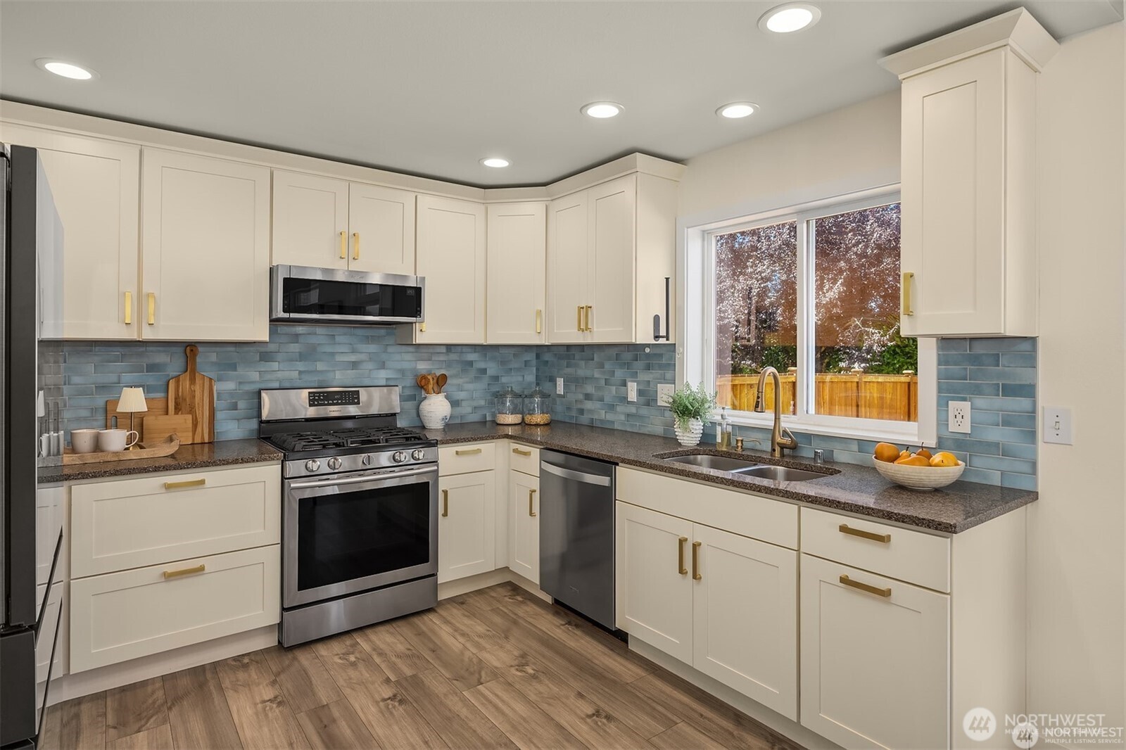 14210 50th Avenue Property Photo 9