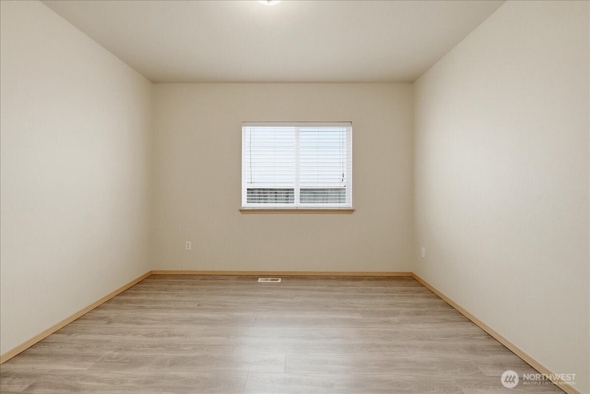 15410 87th Avenue Property Photo 17