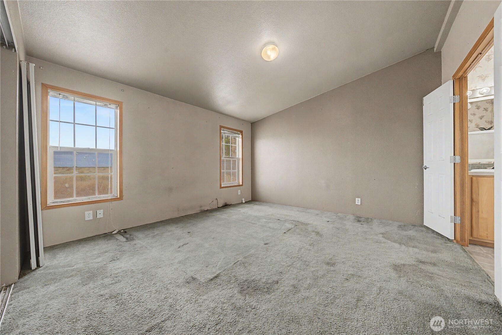 7483 Road E.7 Property Photo 23