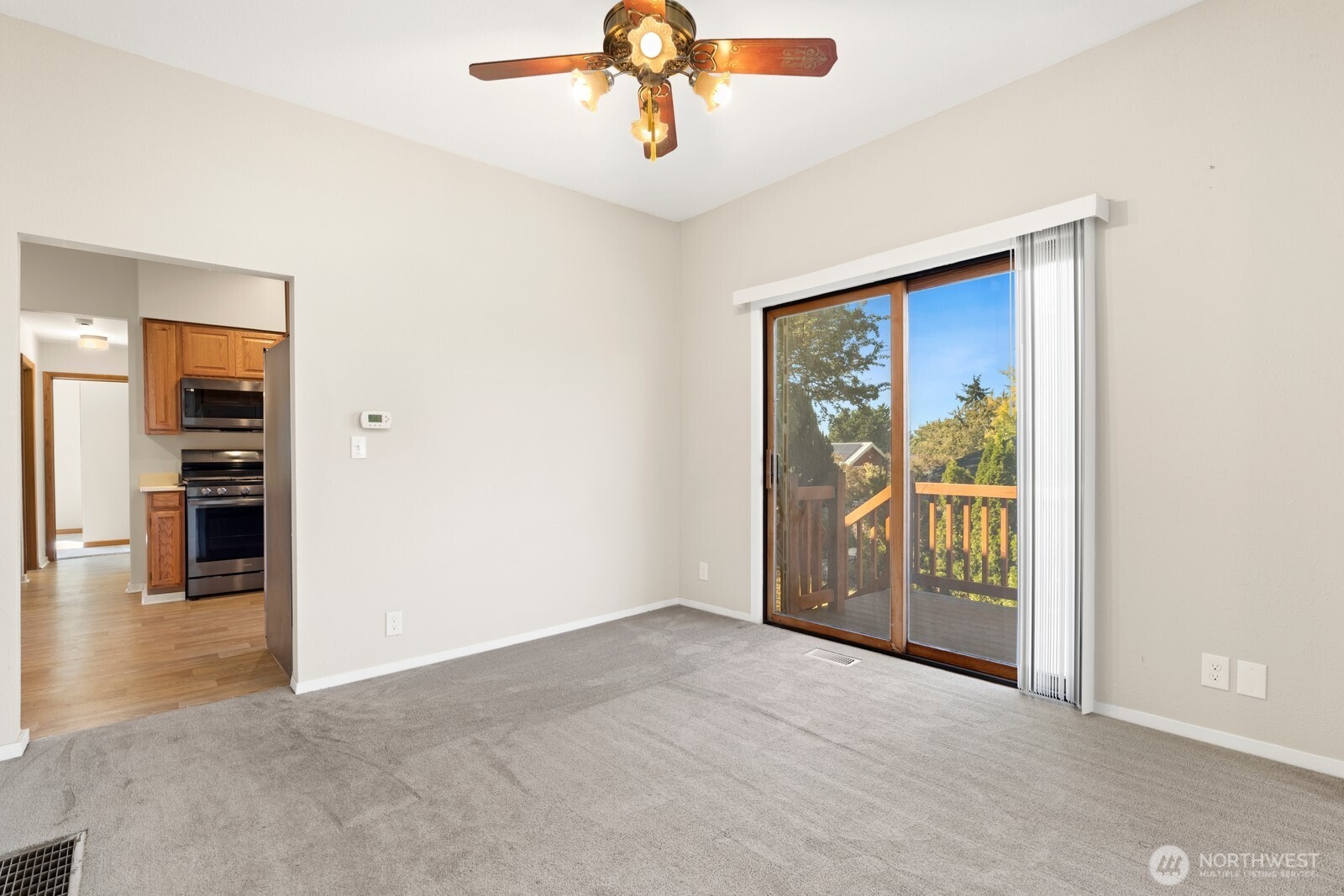 5563 Kenwood Place Property Photo 7