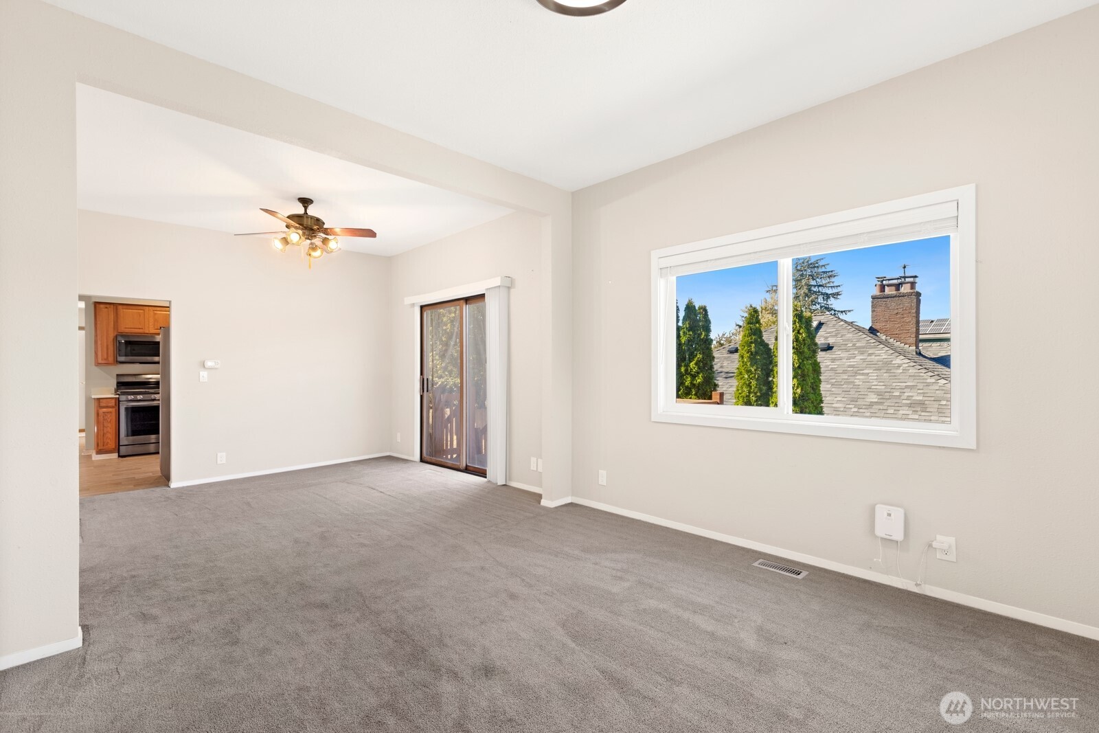 5563 Kenwood Place Property Photo 8
