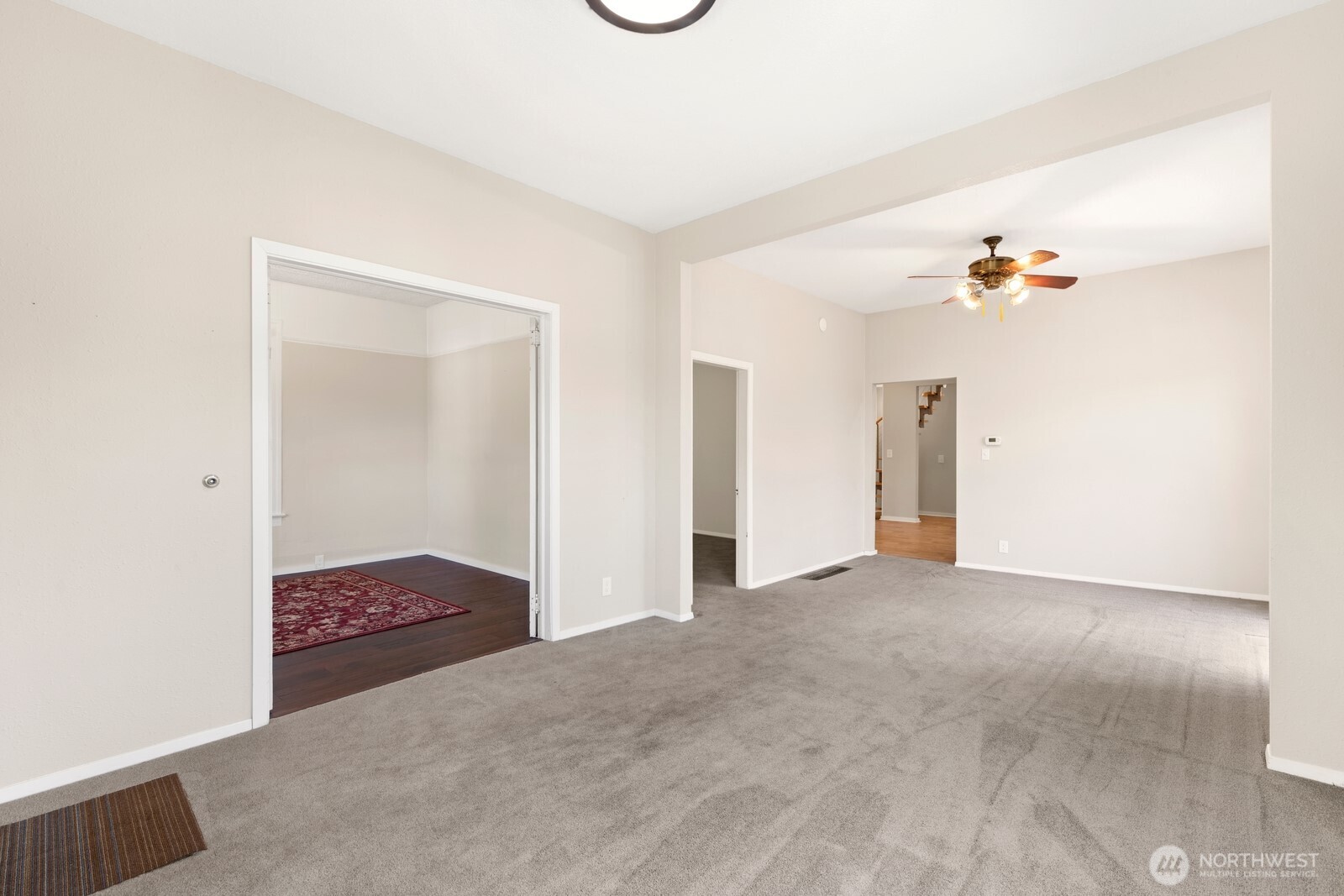 5563 Kenwood Place Property Photo 9