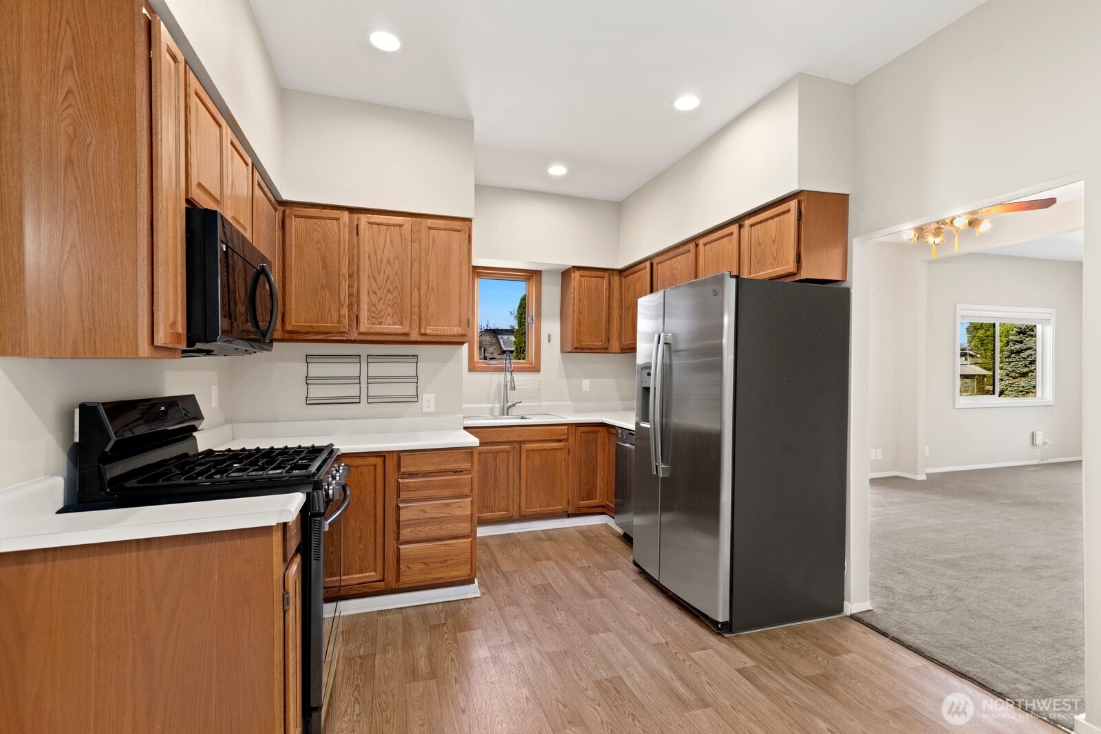 5563 Kenwood Place Property Photo 12