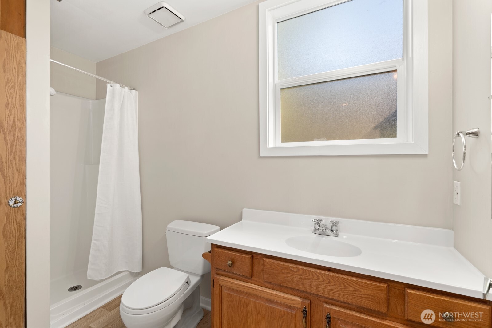 5563 Kenwood Place Property Photo 23