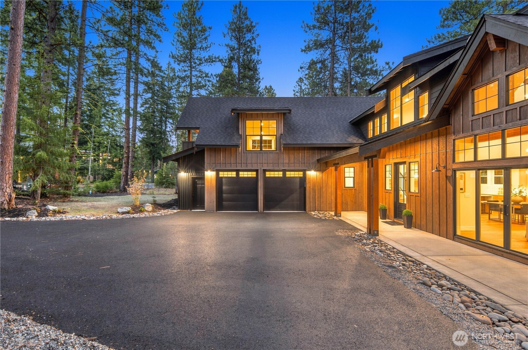961 Larkspur Loop Property Photo 3