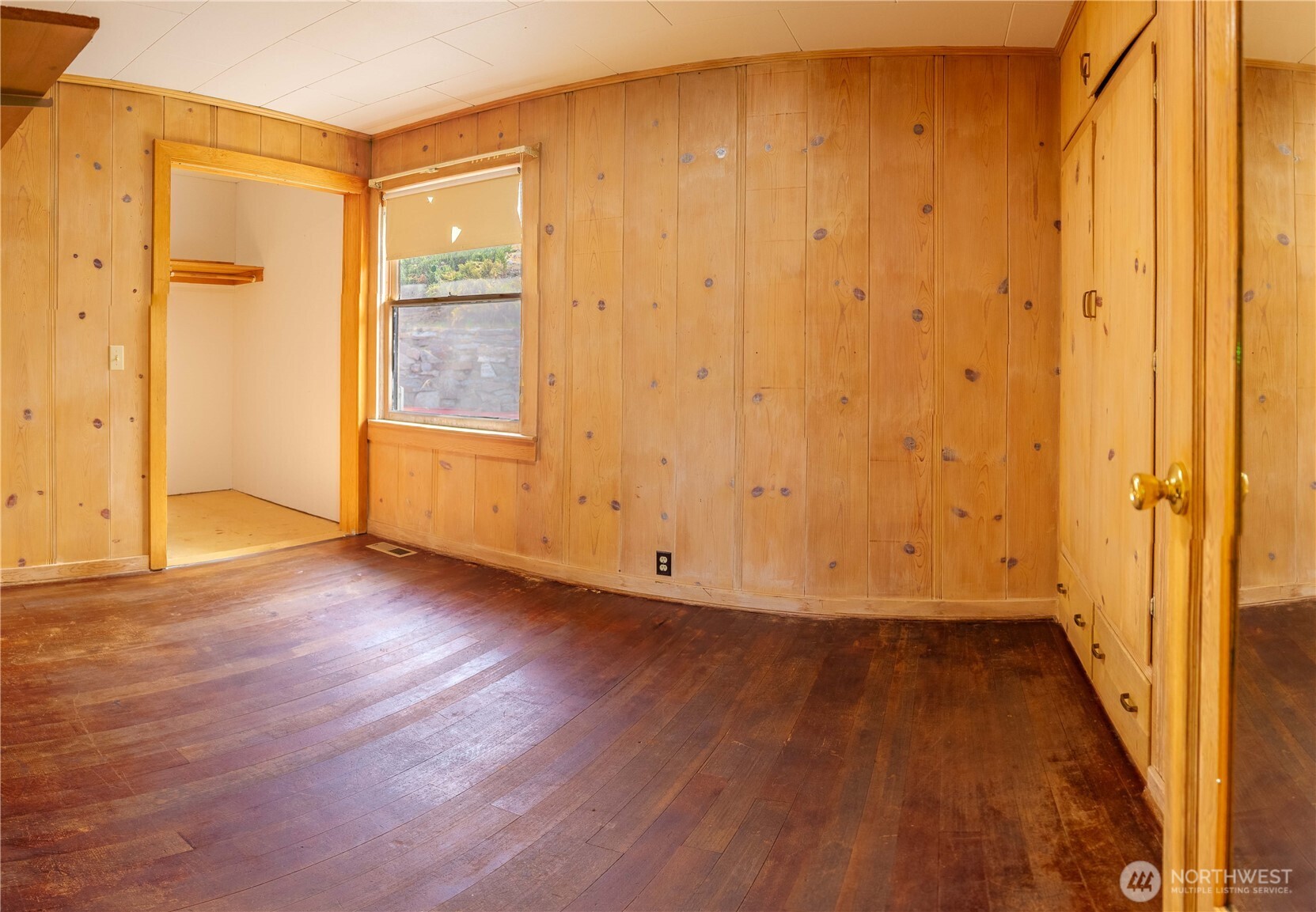 121 Sw State St Property Photo 8