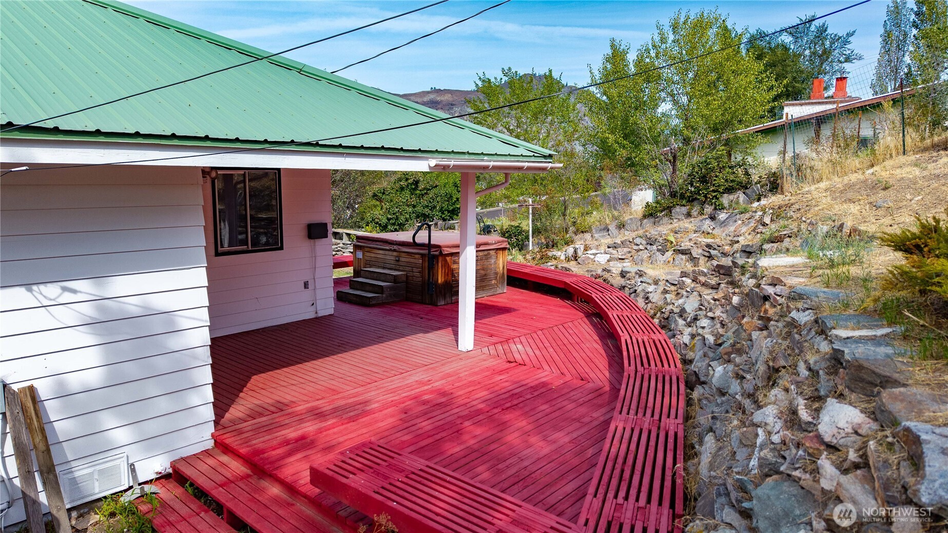 121 Sw State St Property Photo 21