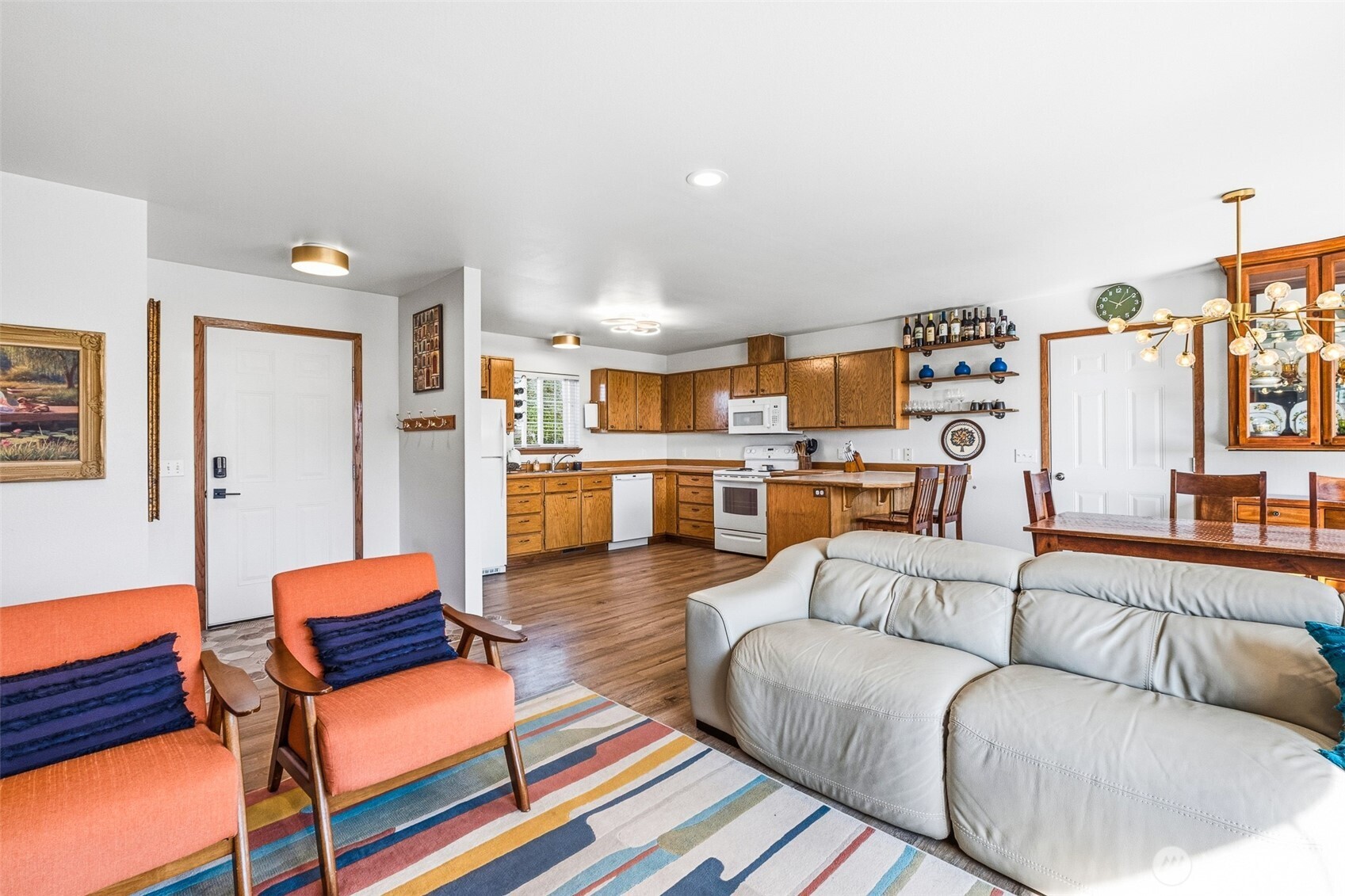 250 J Street Property Photo 13