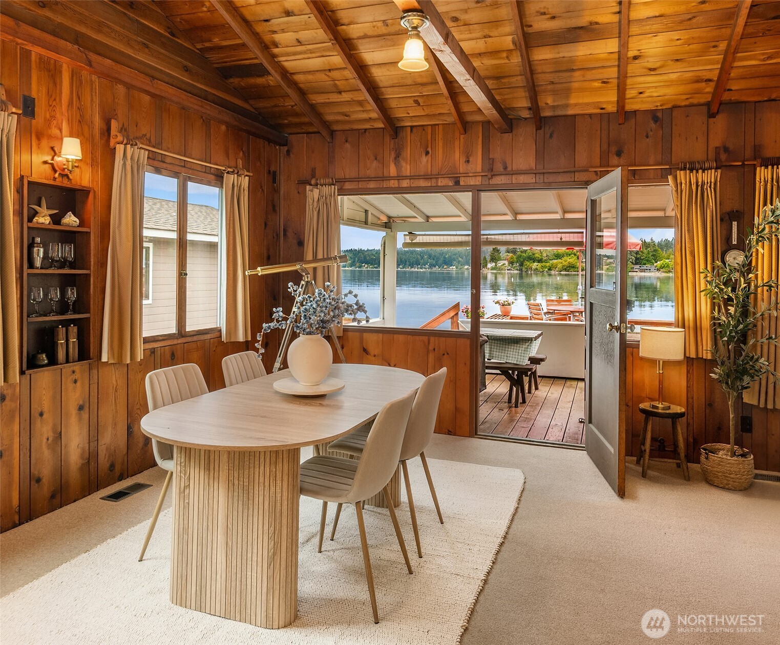 22207 Dockton Road Property Photo 11