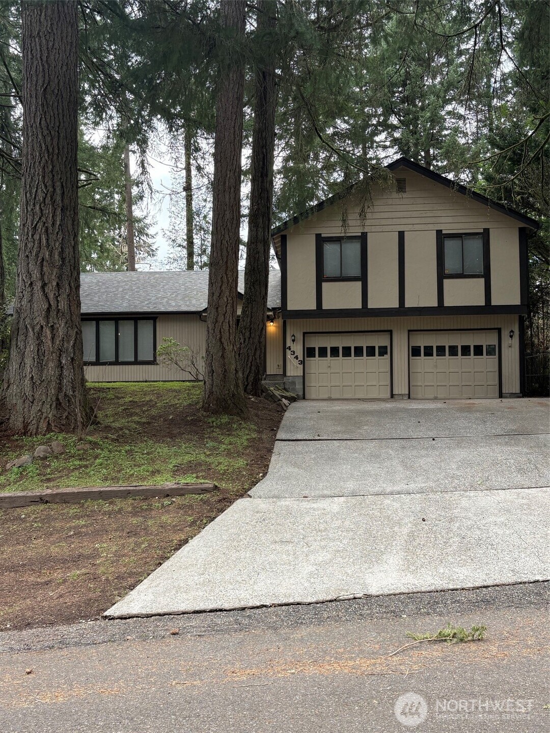 4343 Highline Drive Property Photo 1