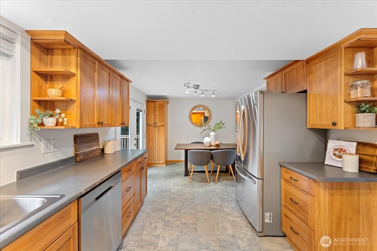 9210 166th Place Property Photo 11