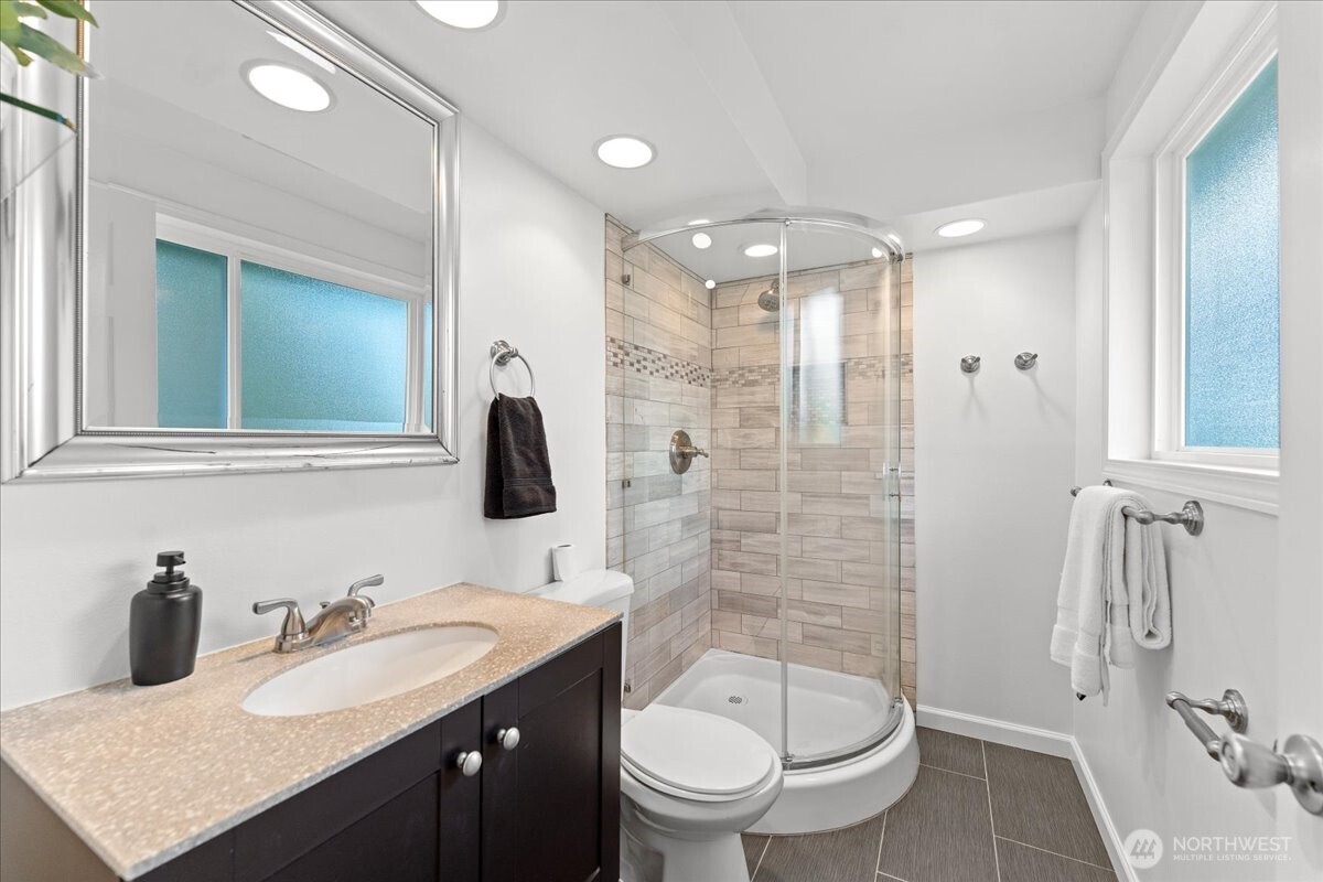 9210 166th Place Property Photo 15