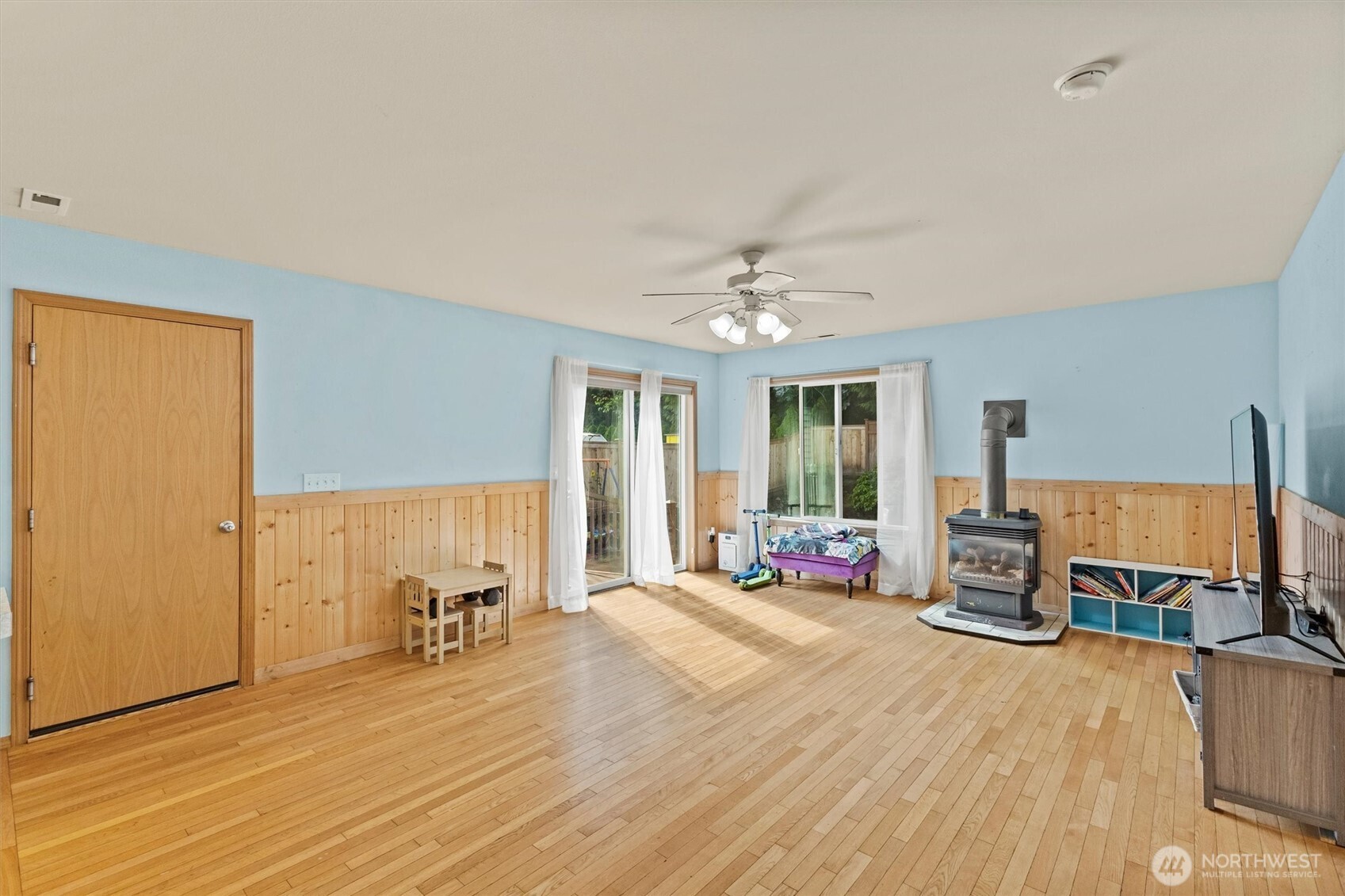 4636 Hidden Lake Loop Property Photo 14