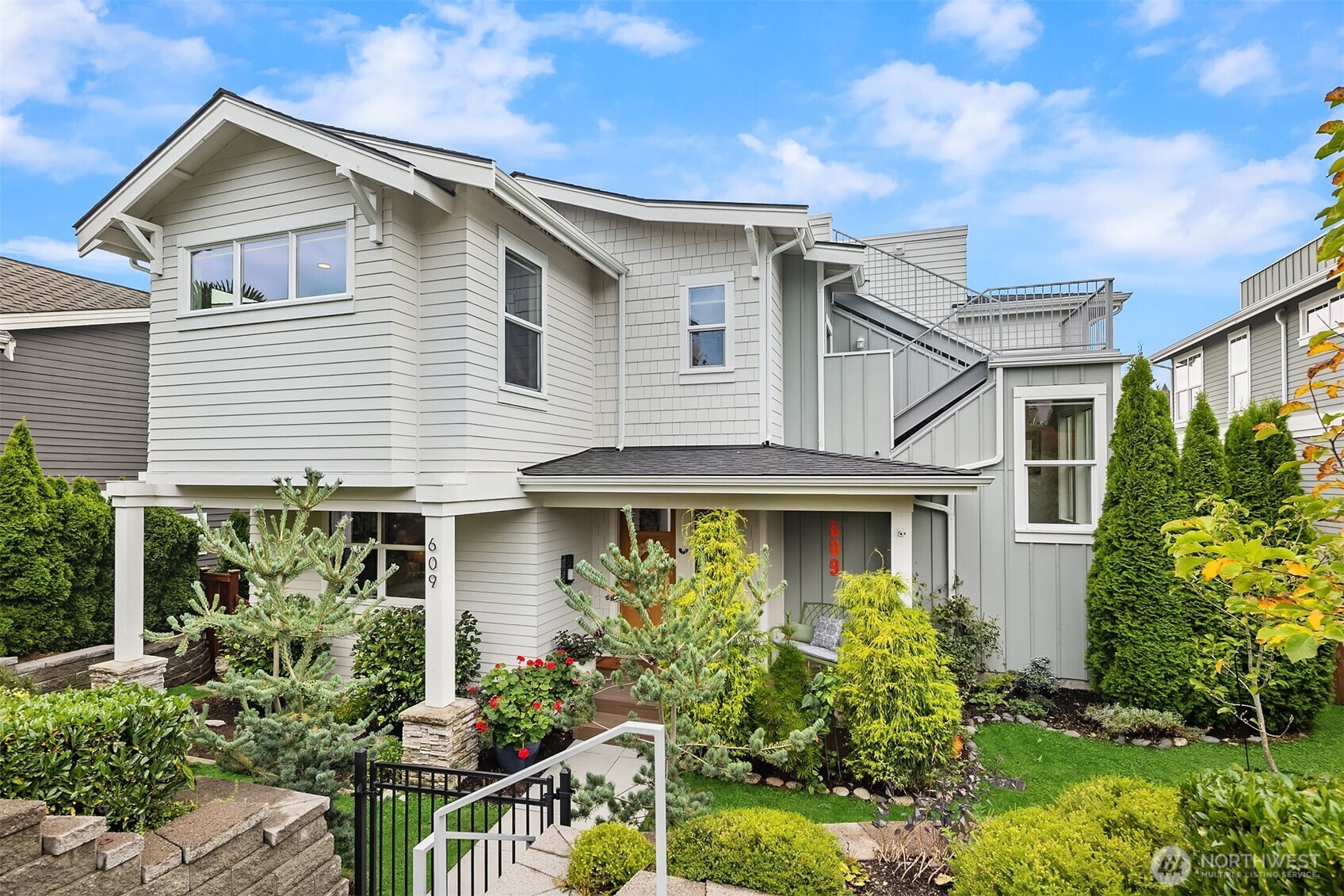 609 1st Street Property Photo 1