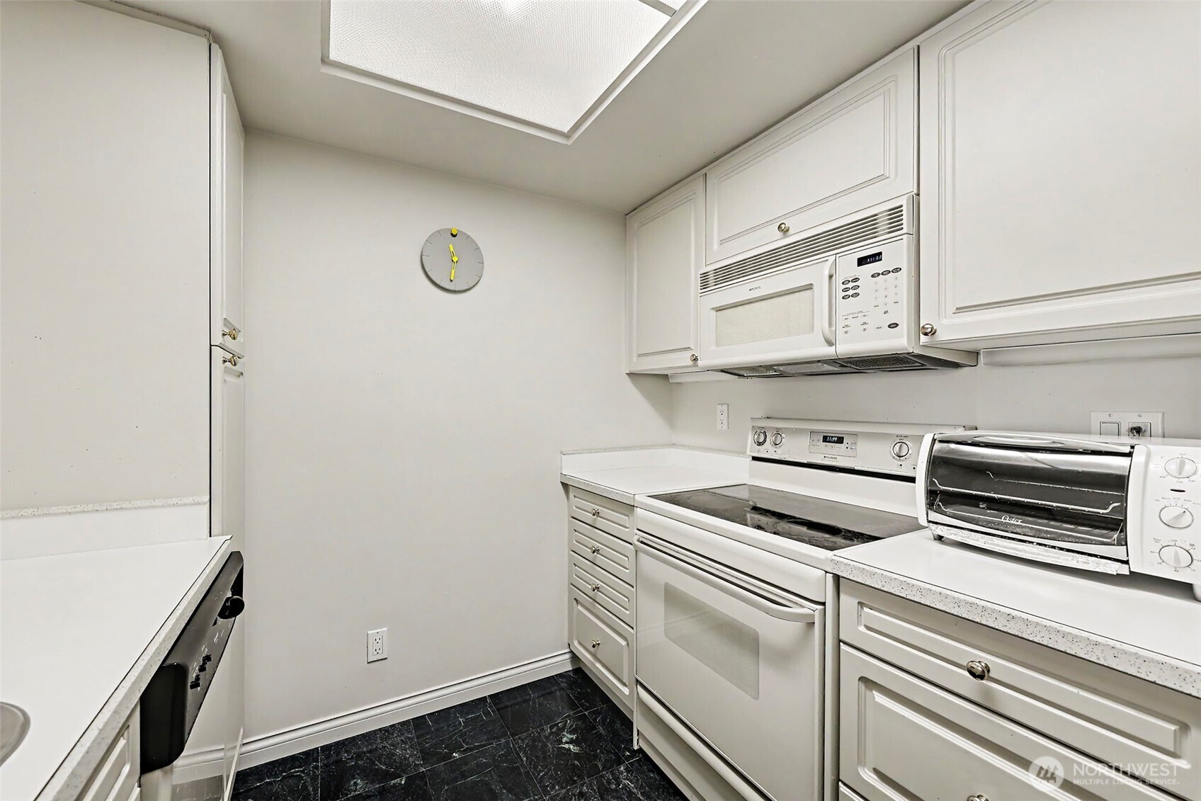 15508 Country Club Drive A41 Property Photo 8