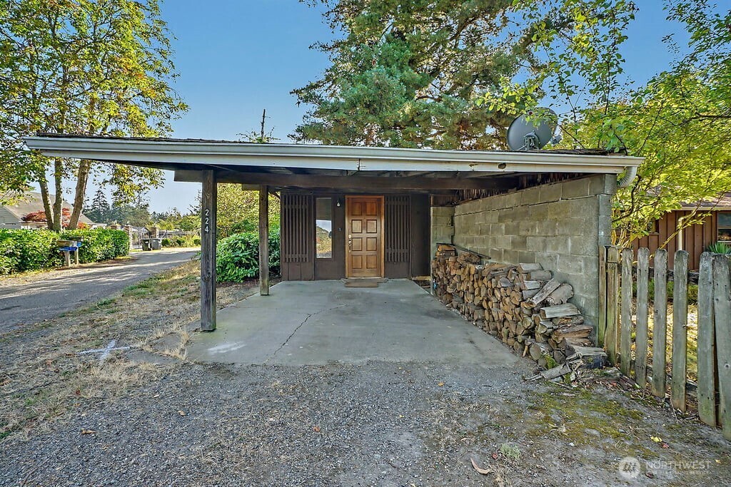 224 126th Street Property Photo 1