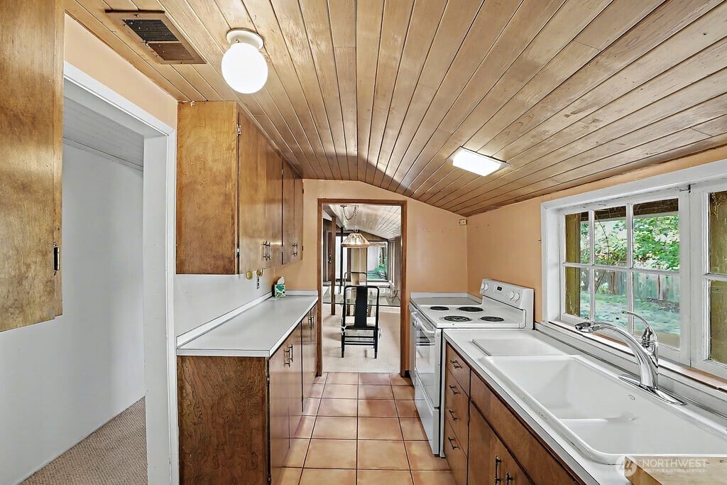224 126th Street Property Photo 14